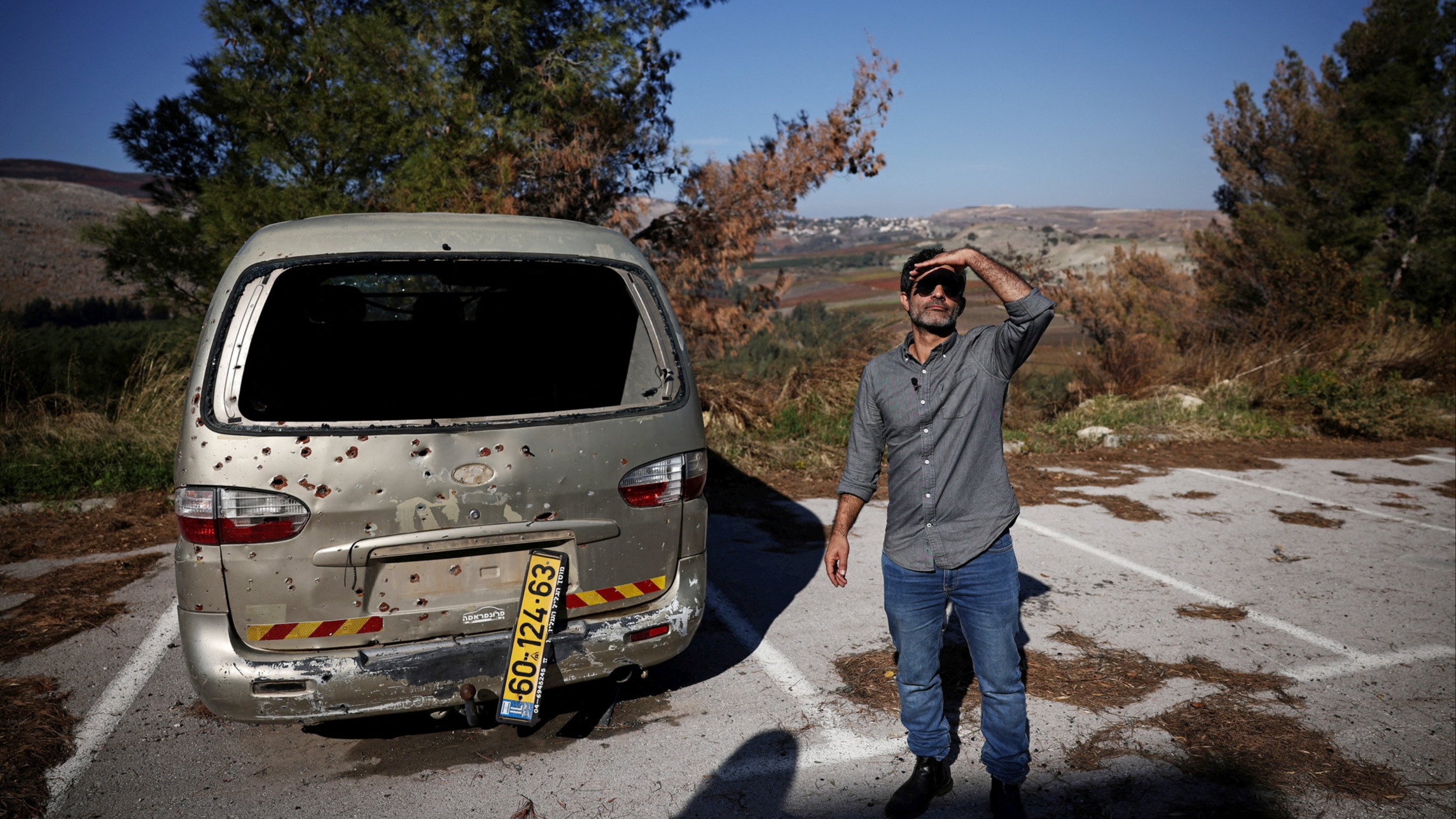 d1e00ek4ebabms.cloudfront.net image