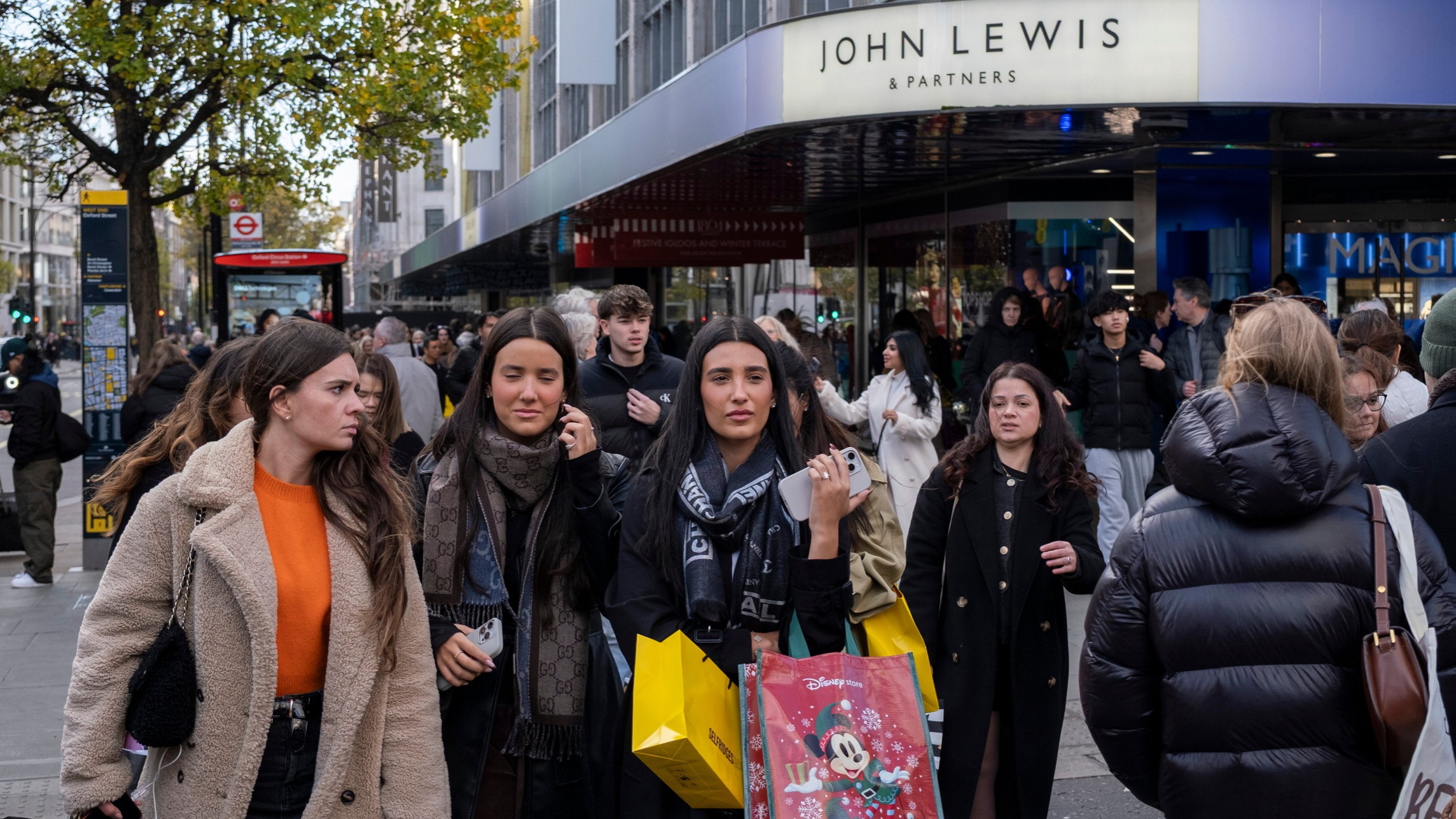 d1e00ek4ebabms.cloudfront.net image