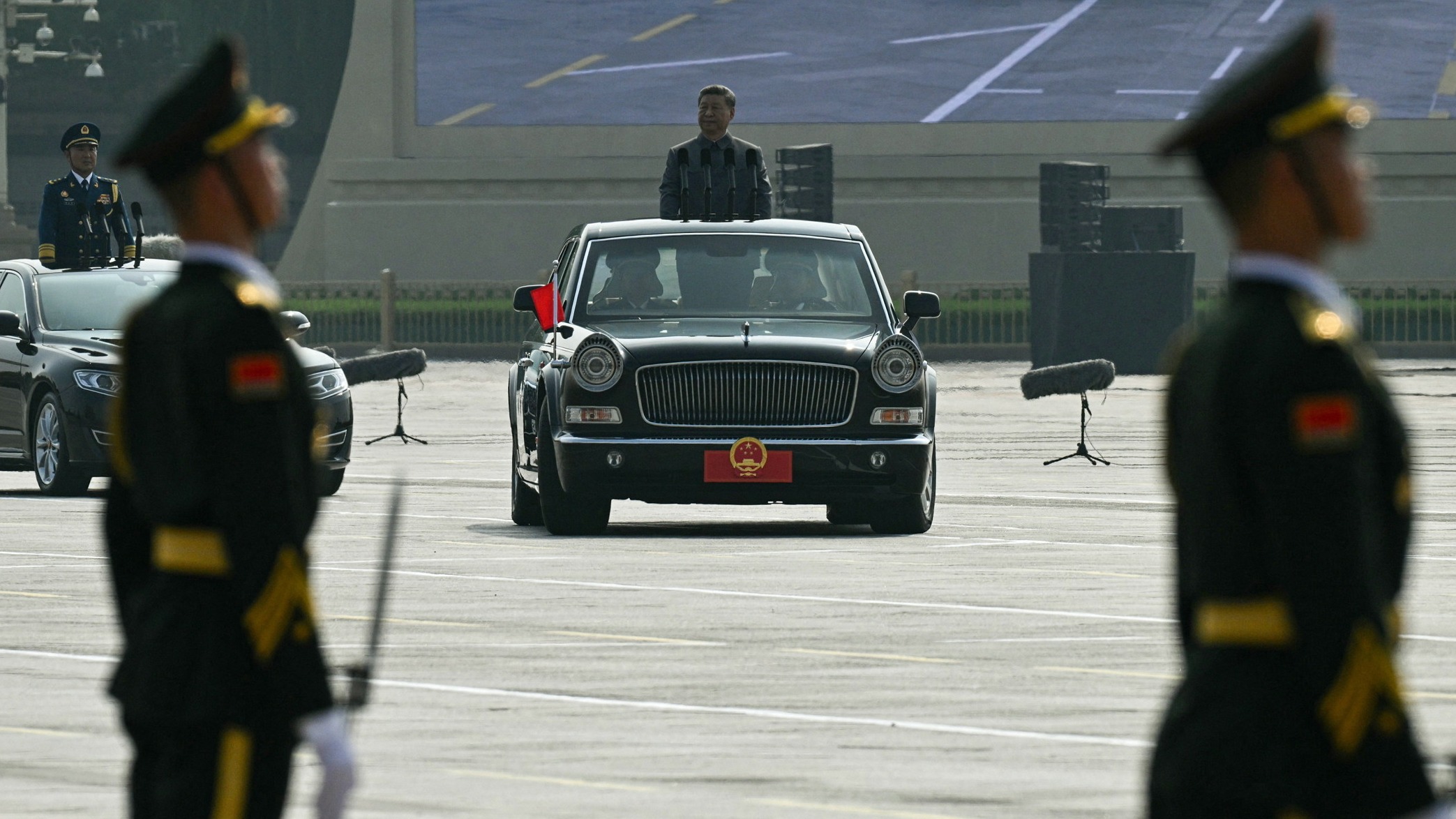 d1e00ek4ebabms.cloudfront.net image