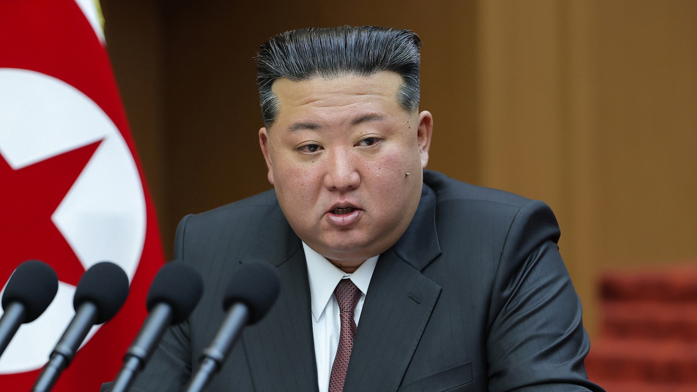 d1e00ek4ebabms.cloudfront.net image