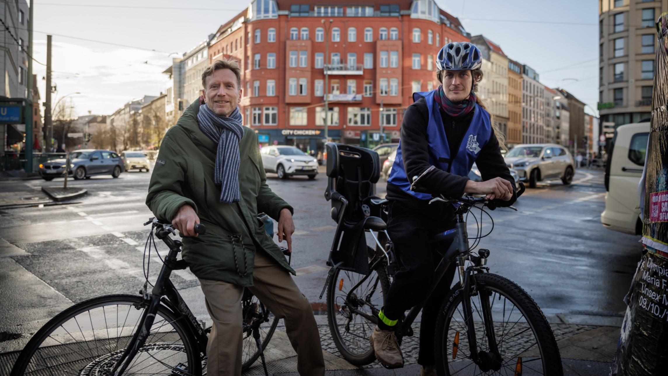 d1e00ek4ebabms.cloudfront.net image