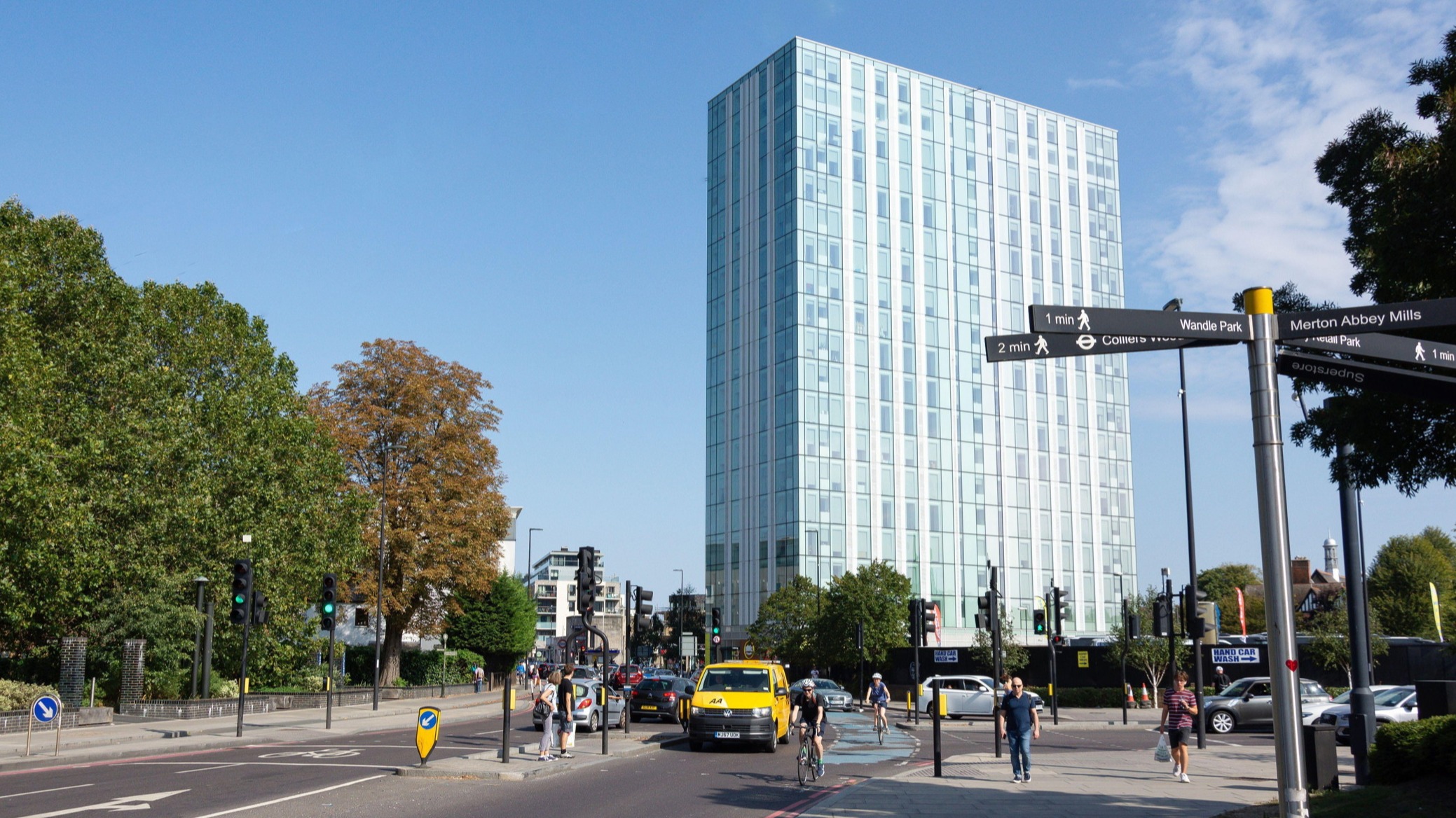 d1e00ek4ebabms.cloudfront.net image