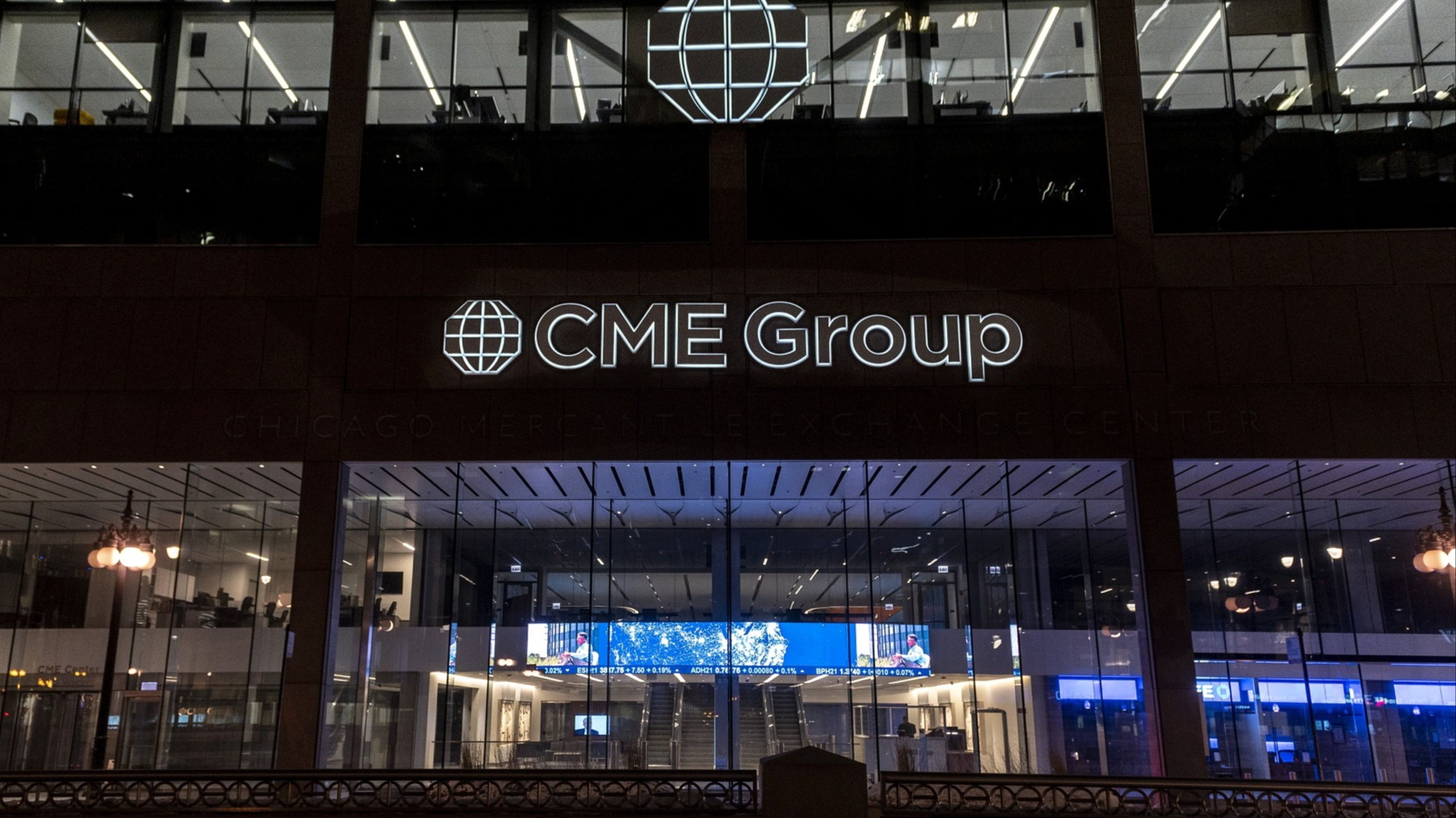 d1e00ek4ebabms.cloudfront.net image