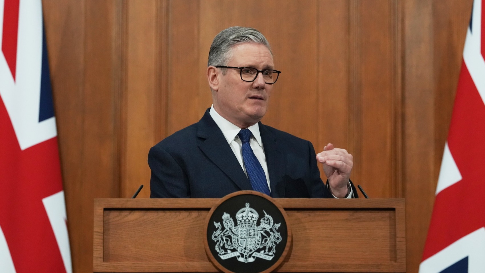 d1e00ek4ebabms.cloudfront.net image