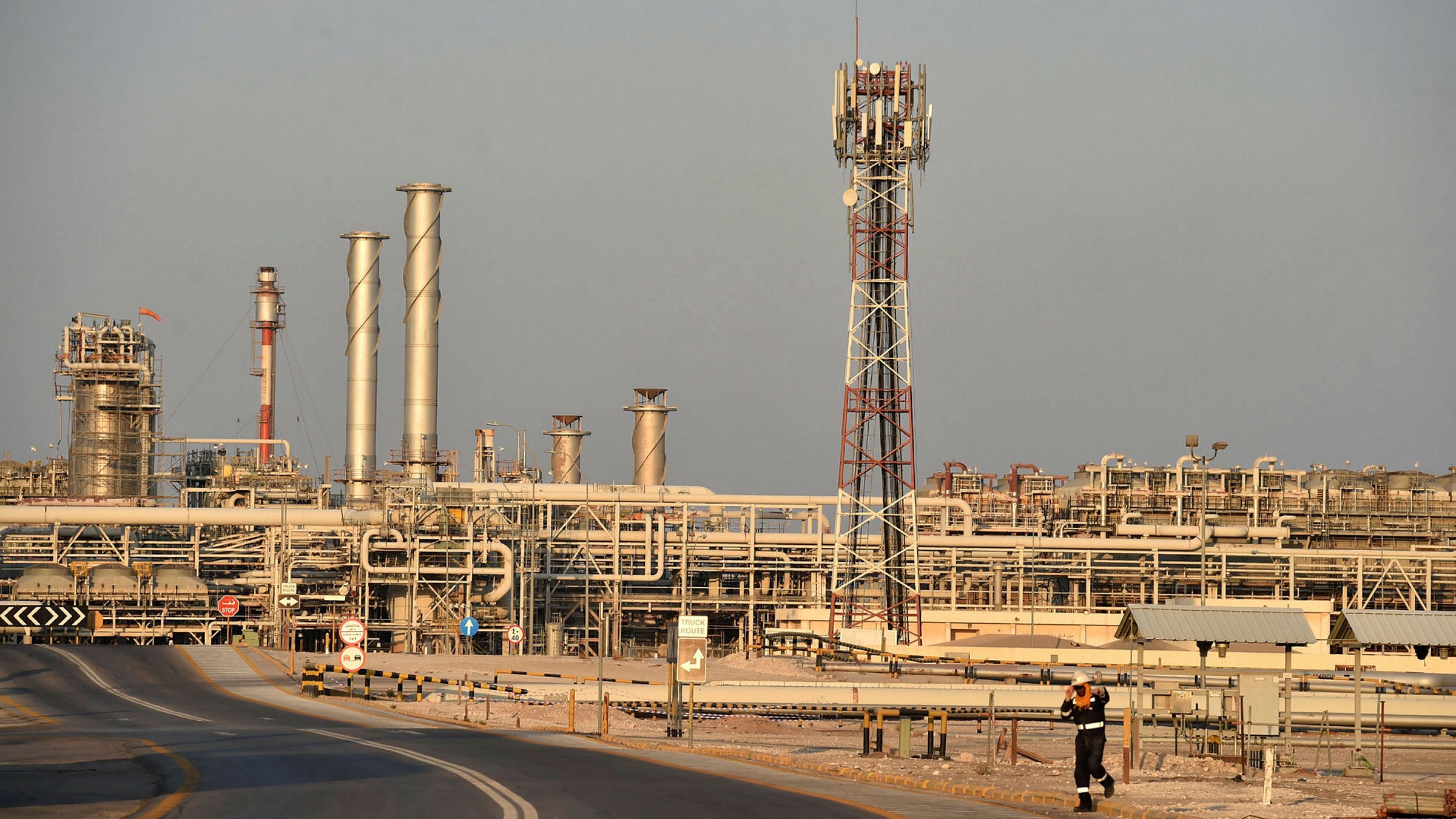 saudi arabia will make further oil supply cut to 'encourage' peers | financial times