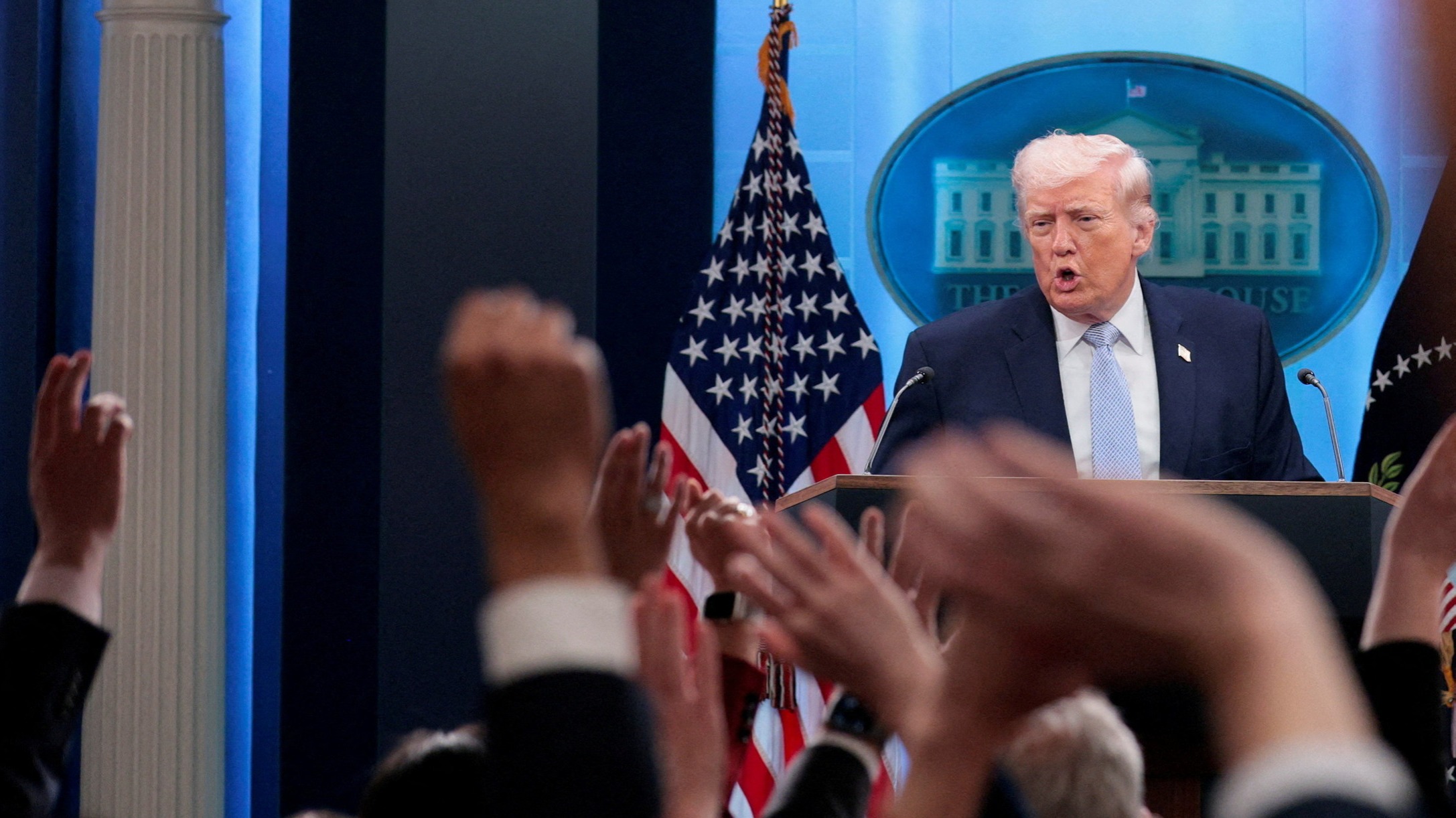 d1e00ek4ebabms.cloudfront.net image