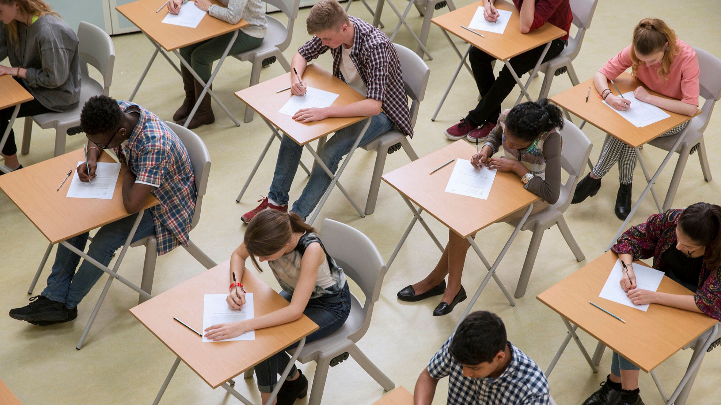 Uk Ministers Warn Gcse And A Level Exams Could Be Delayed Next Year Financial Times