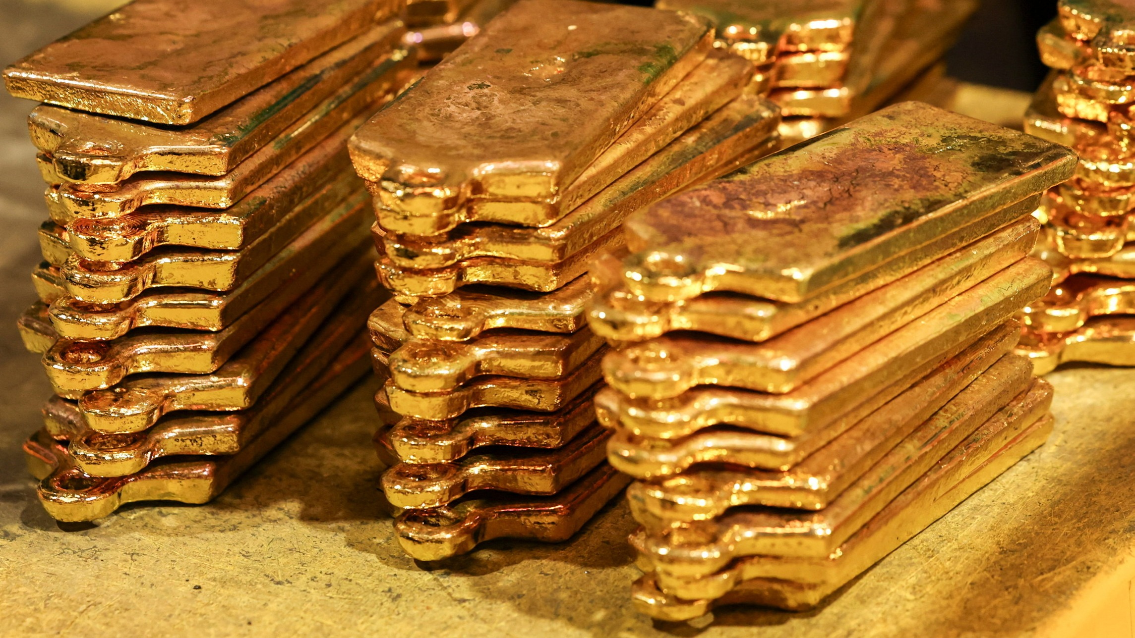 d1e00ek4ebabms.cloudfront.net image