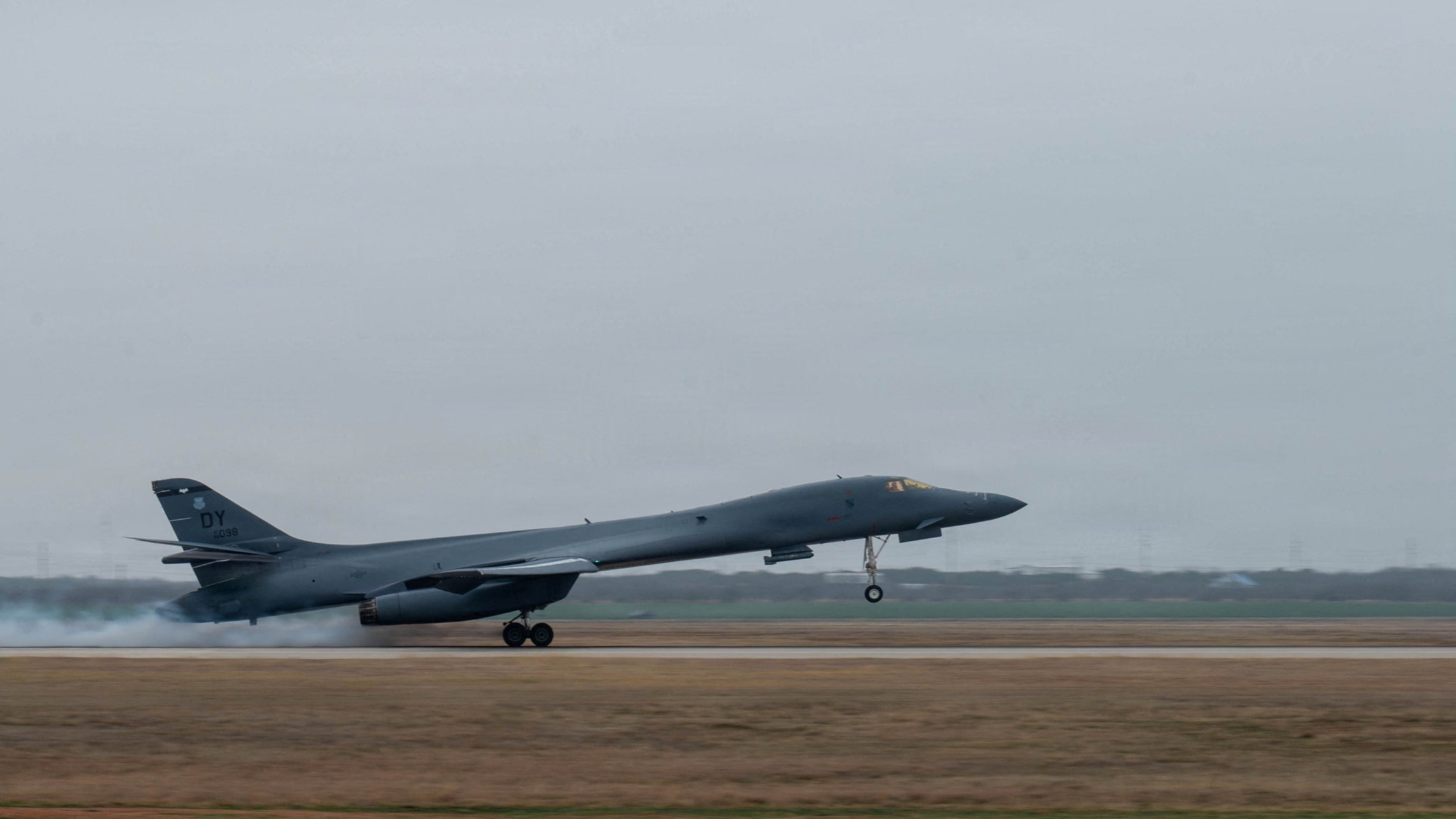 d1e00ek4ebabms.cloudfront.net image