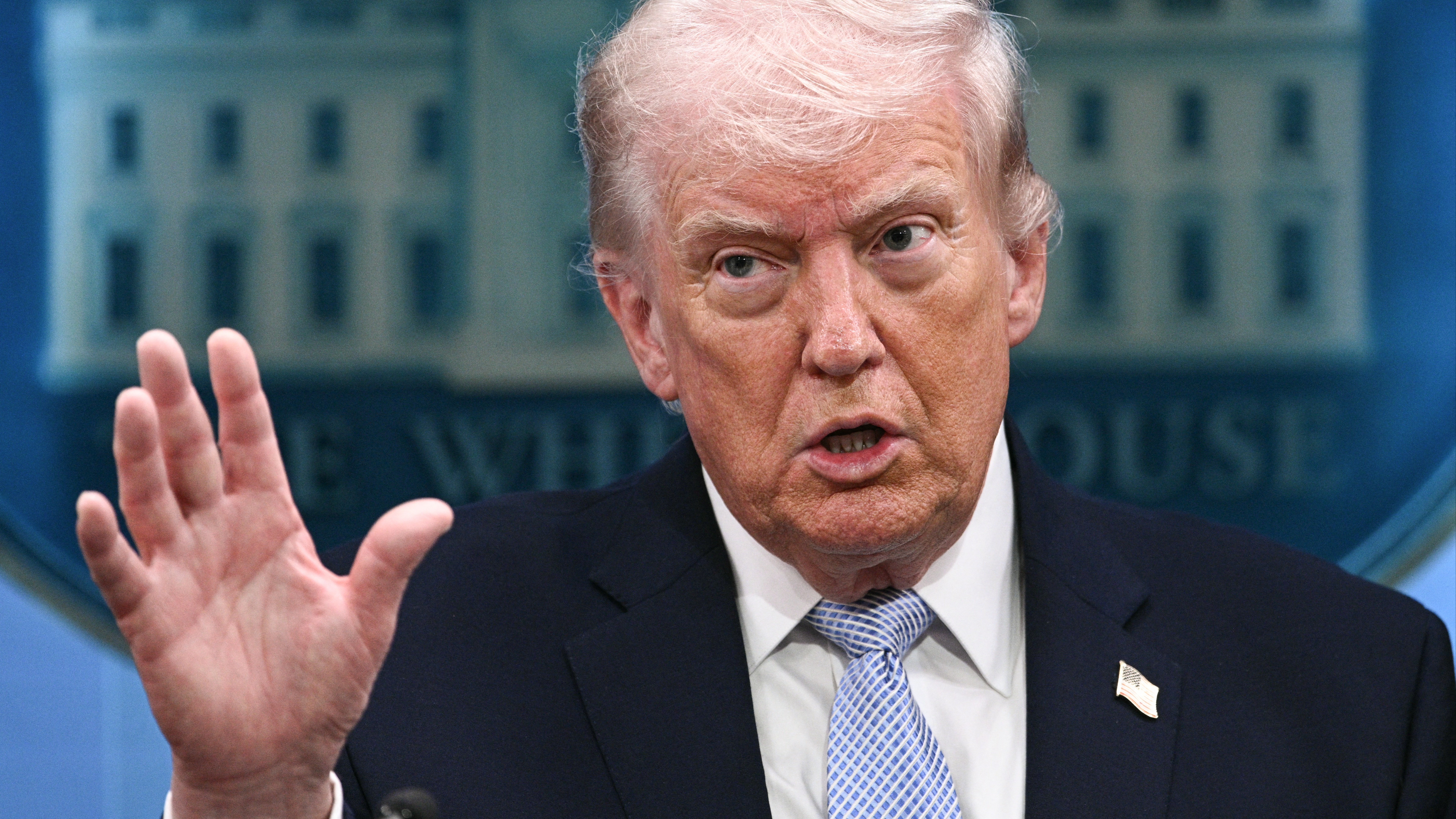 d1e00ek4ebabms.cloudfront.net image