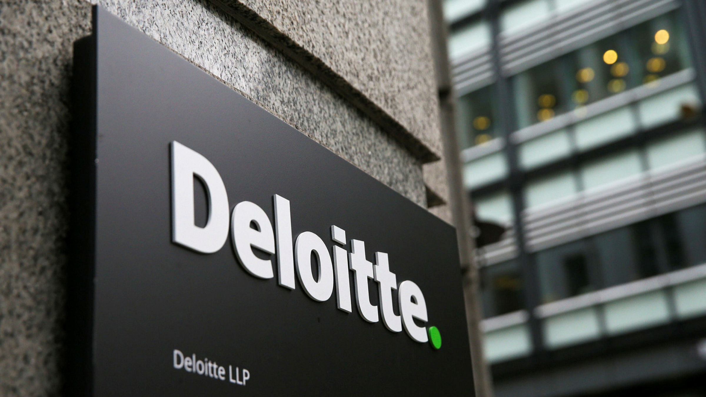 Deloitte boosted by surge in M&amp;A and corporate distress | Financial Times