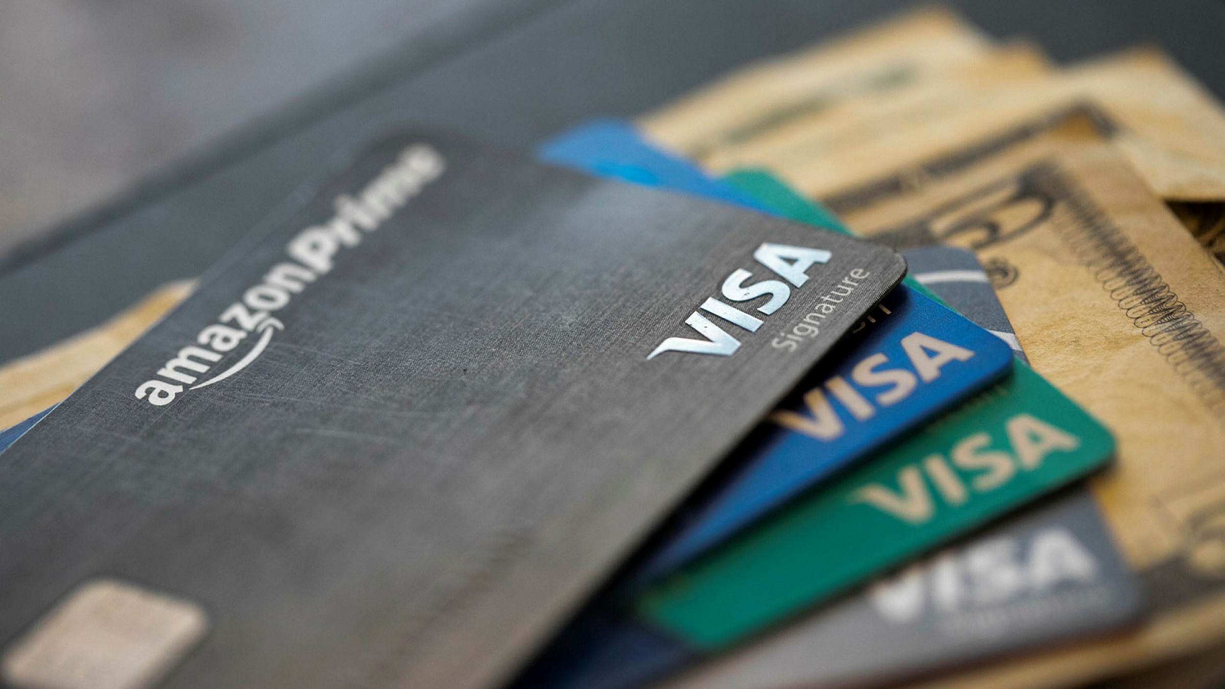 US credit card applications tumble | Financial Times