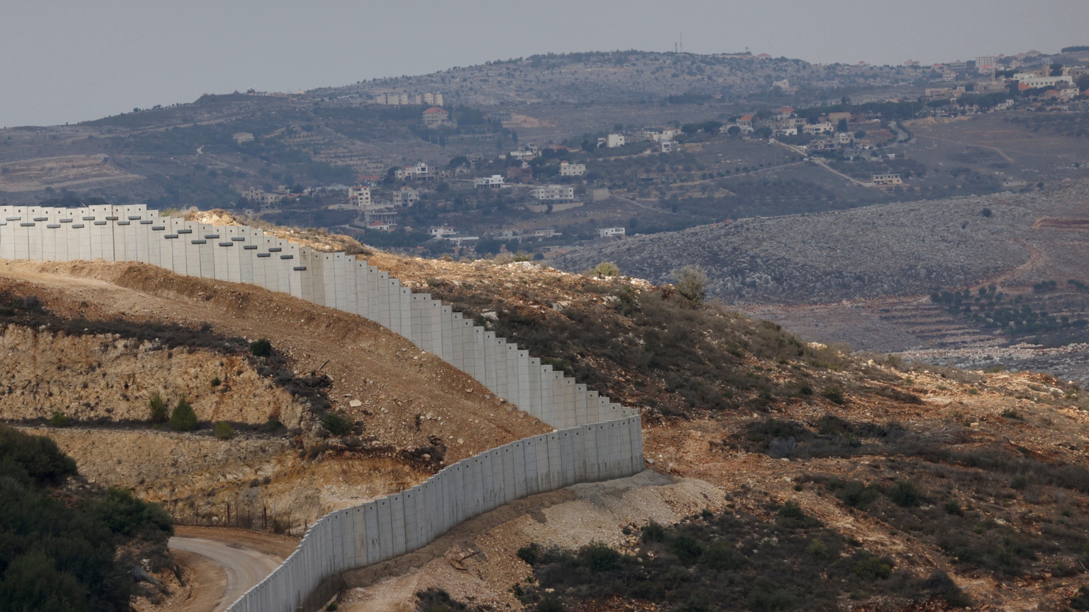 d1e00ek4ebabms.cloudfront.net image