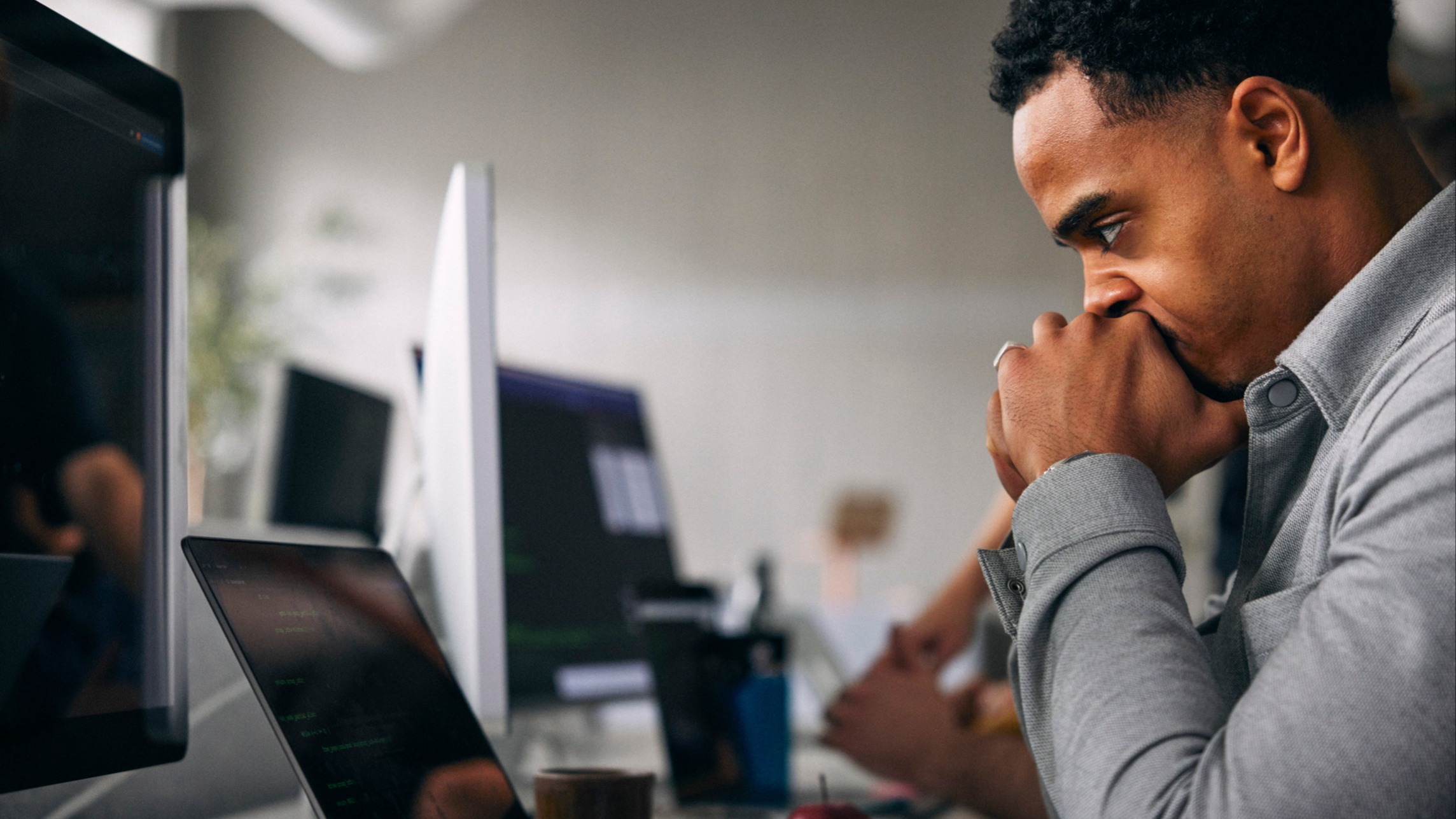 d1e00ek4ebabms.cloudfront.net image