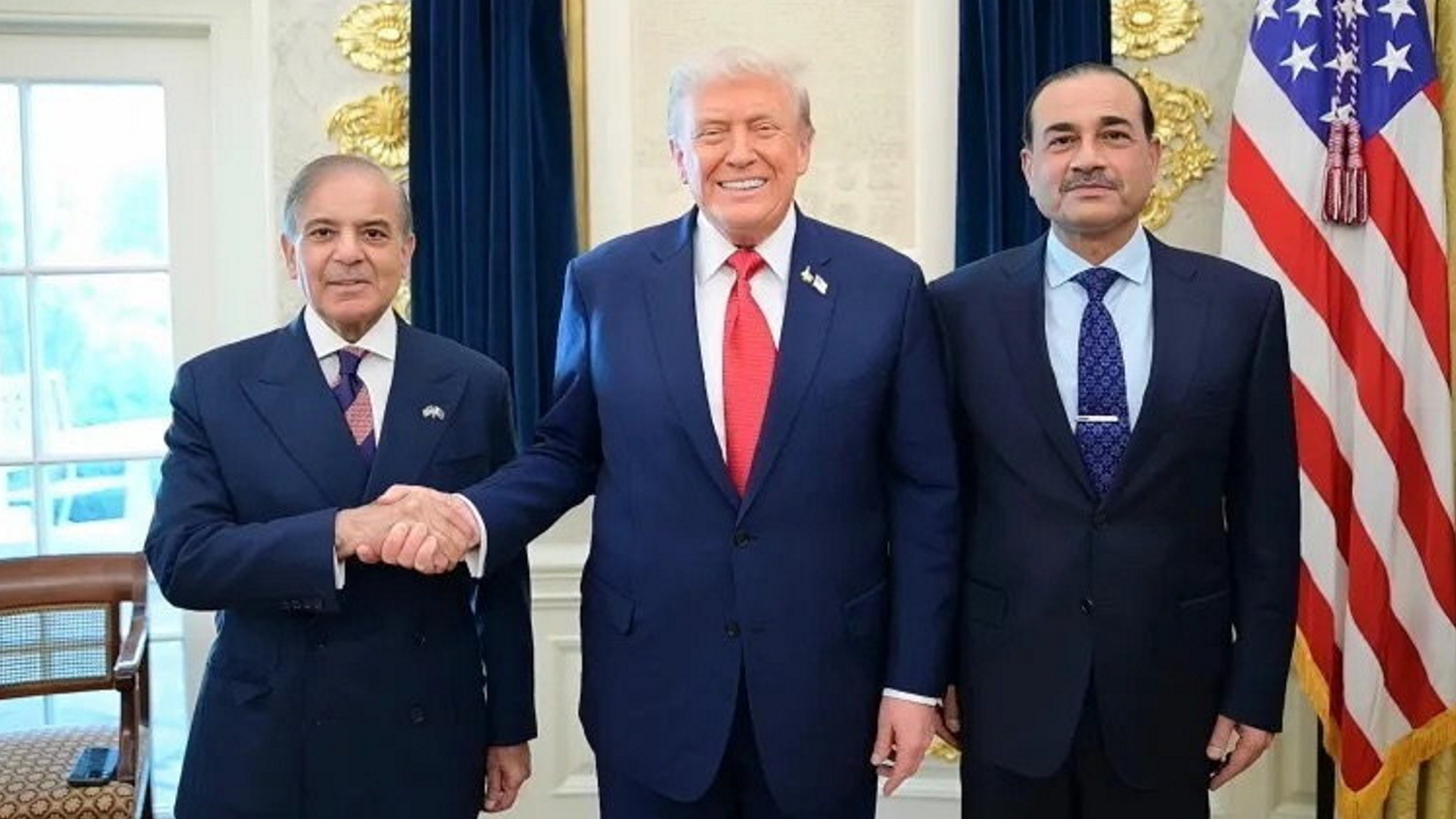 d1e00ek4ebabms.cloudfront.net image