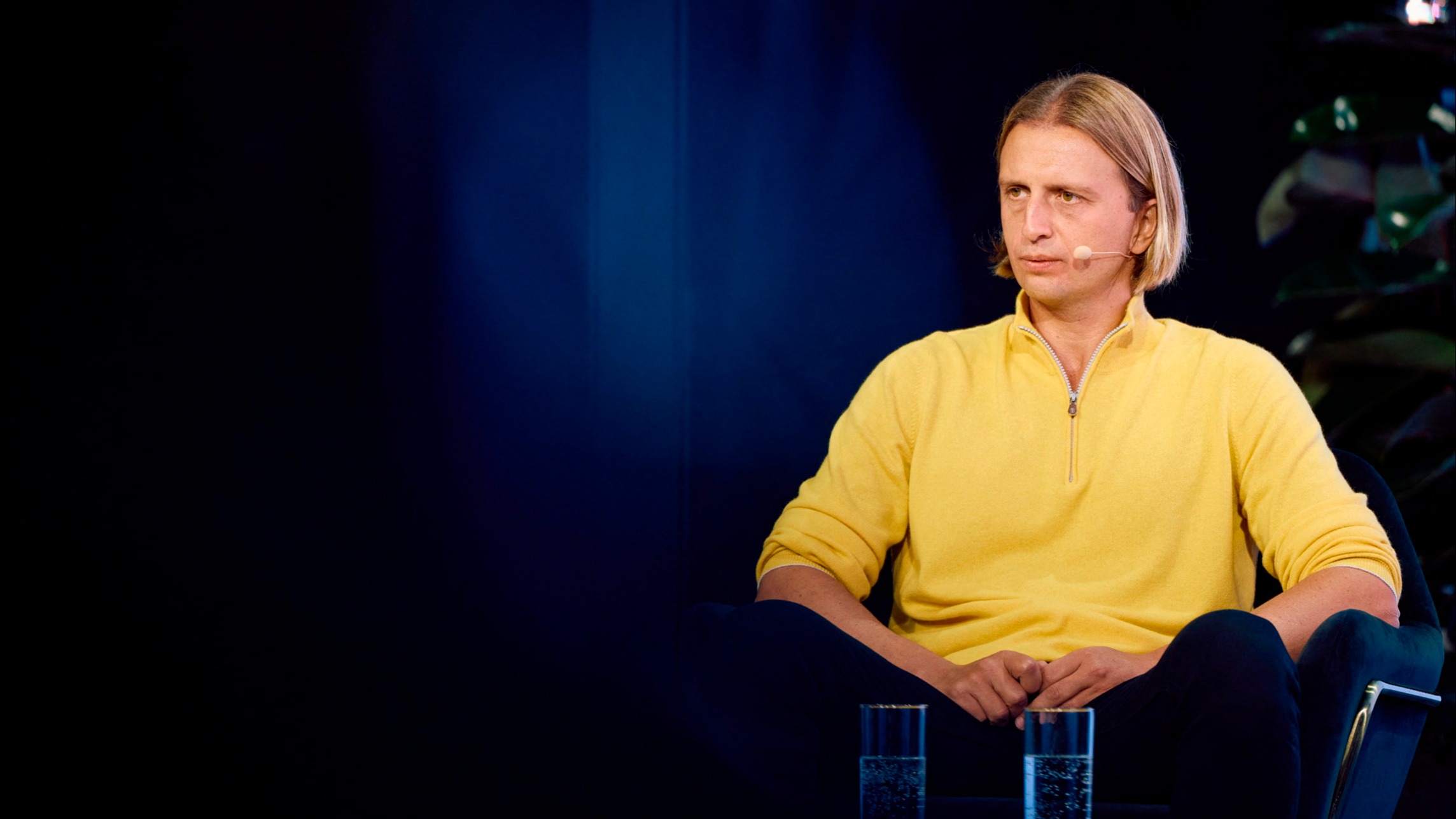 d1e00ek4ebabms.cloudfront.net image