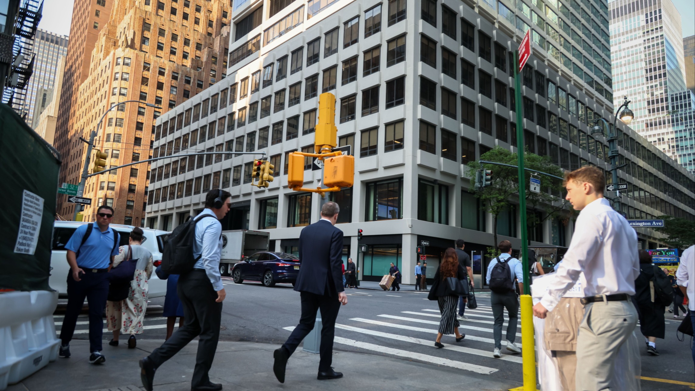 d1e00ek4ebabms.cloudfront.net image