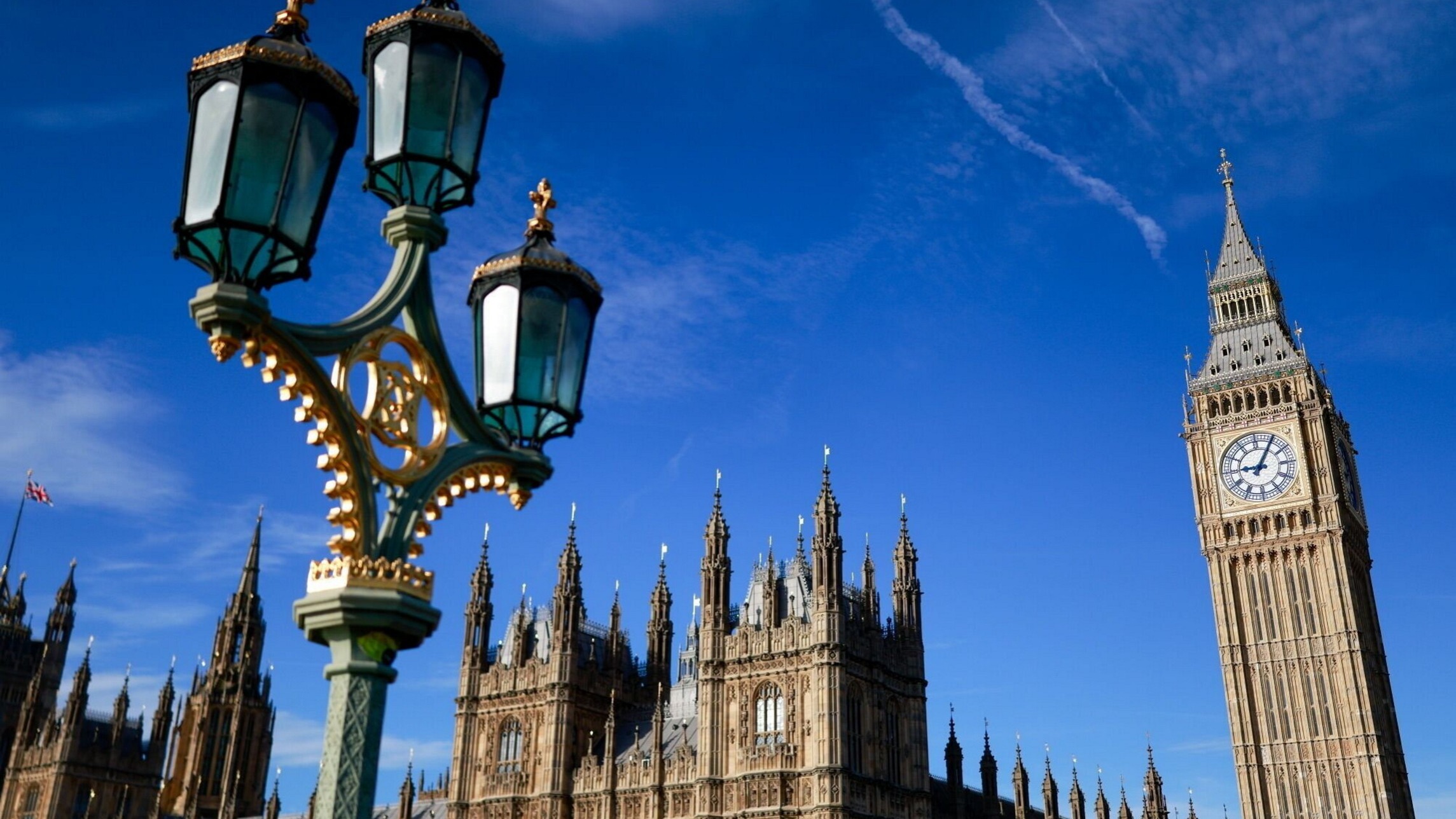 d1e00ek4ebabms.cloudfront.net image