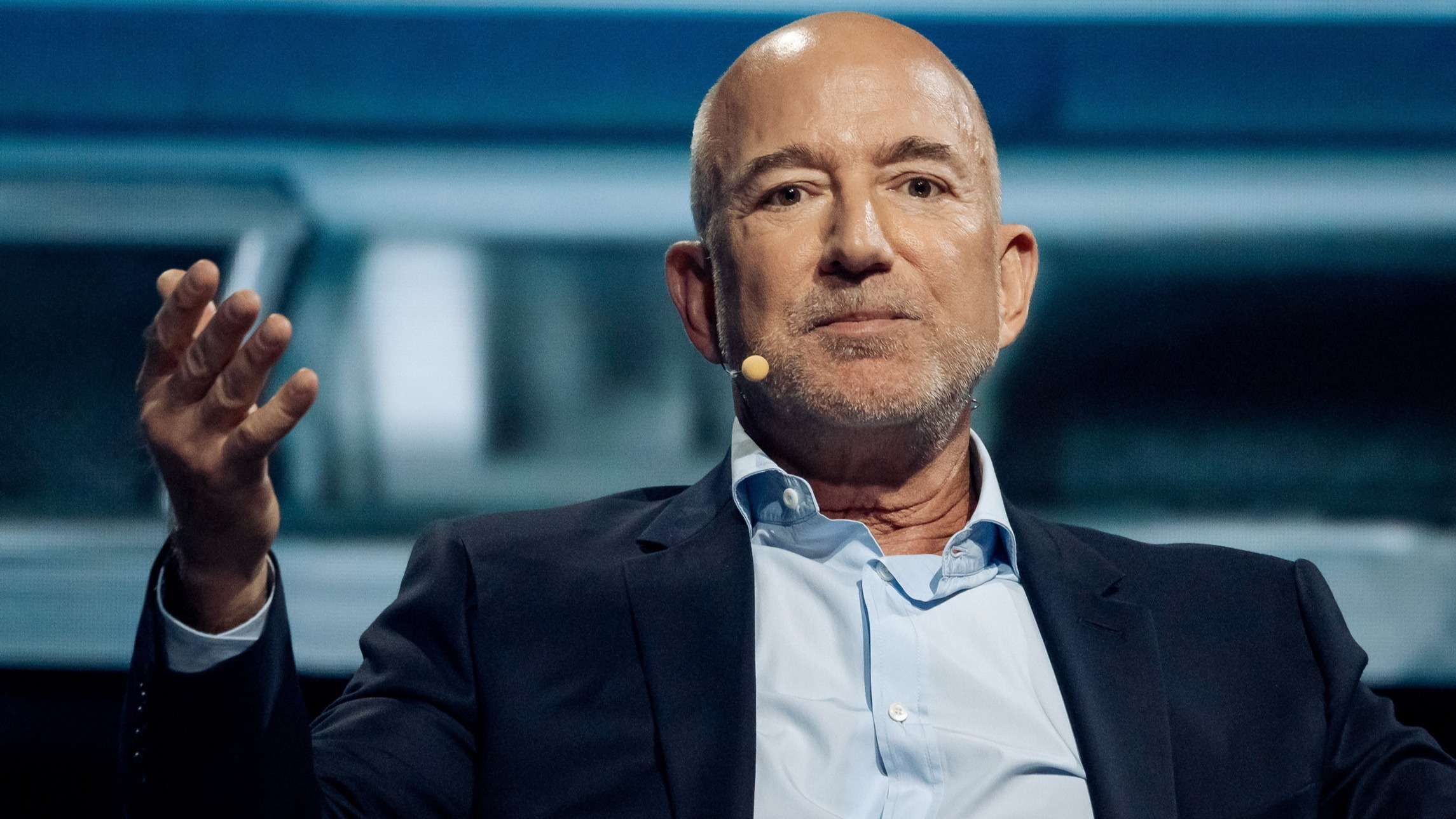 d1e00ek4ebabms.cloudfront.net image