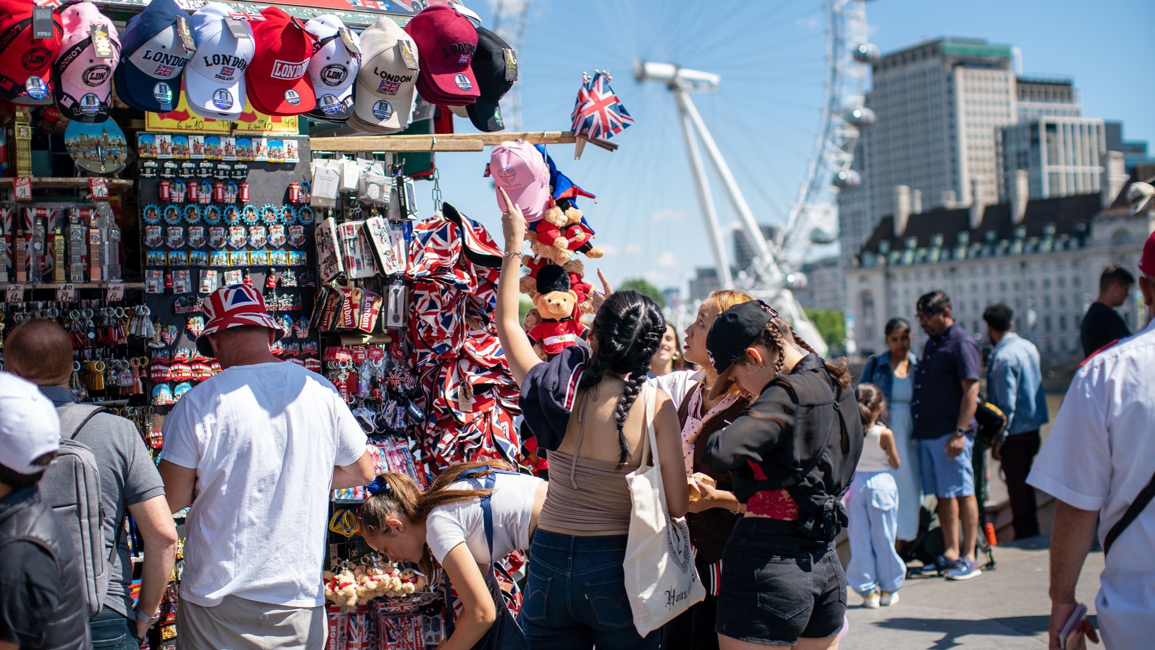 d1e00ek4ebabms.cloudfront.net image