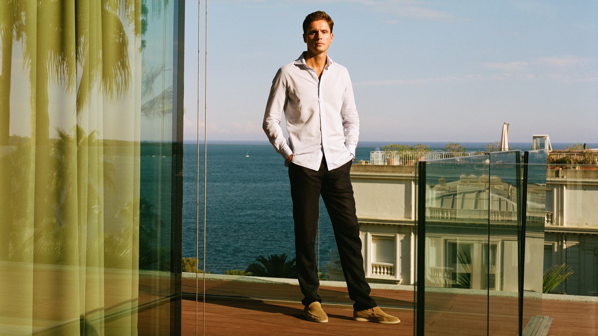 d1e00ek4ebabms.cloudfront.net image