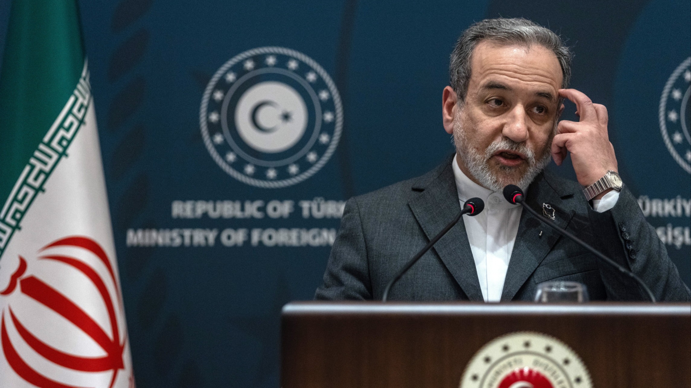 d1e00ek4ebabms.cloudfront.net image