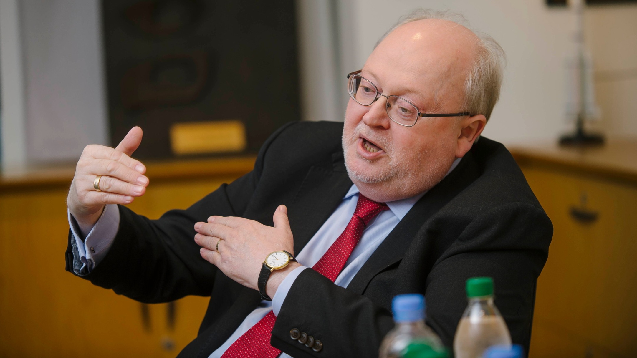 d1e00ek4ebabms.cloudfront.net image