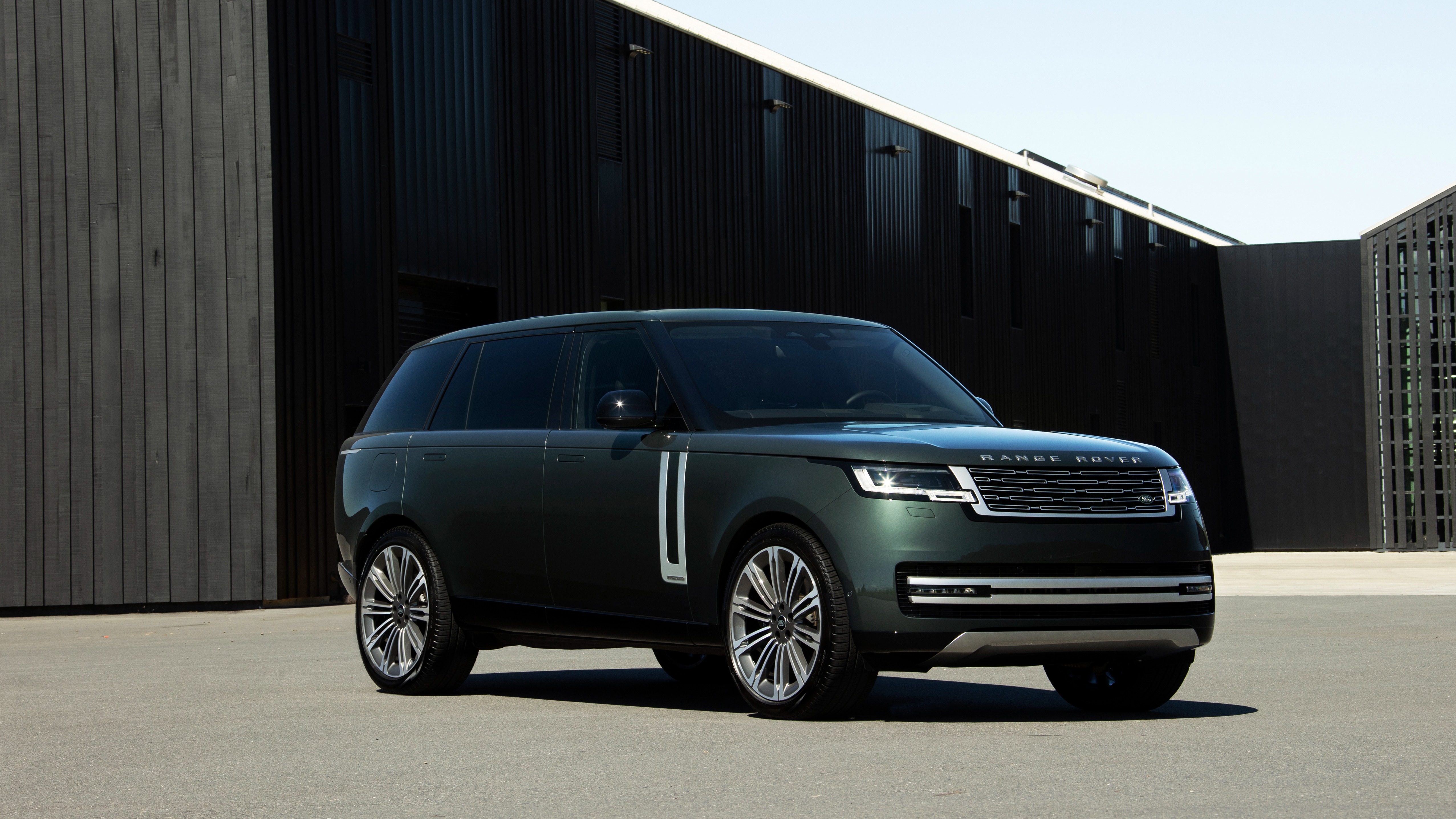 The fifth-generation Range Rover rides out Financial Times