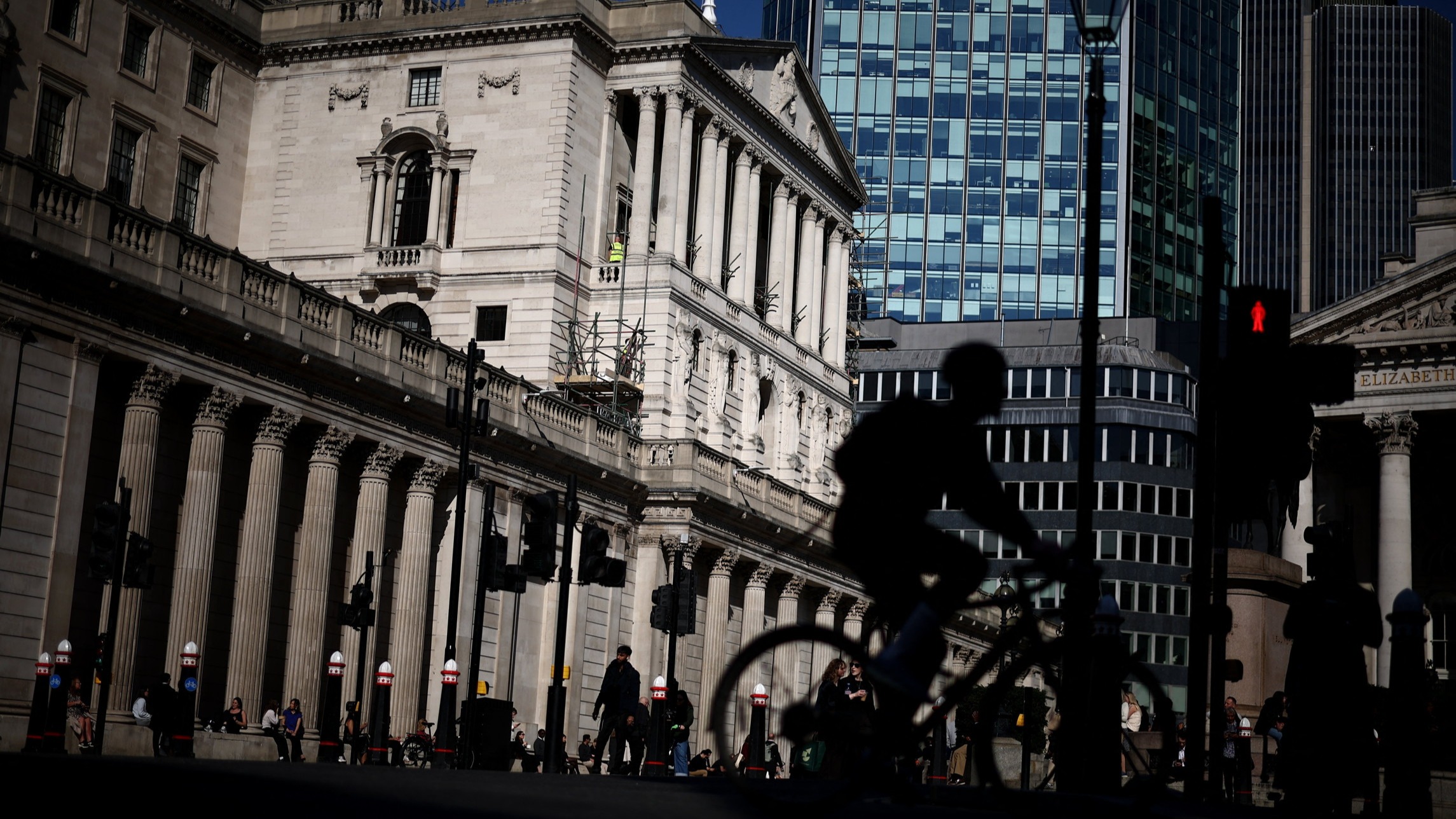 d1e00ek4ebabms.cloudfront.net image