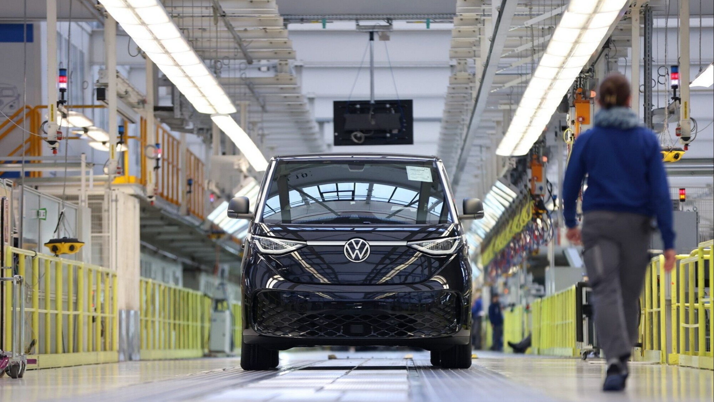 d1e00ek4ebabms.cloudfront.net image