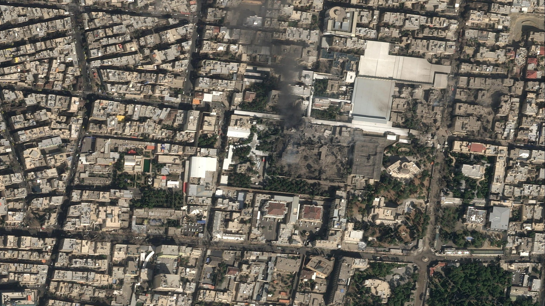 d1e00ek4ebabms.cloudfront.net image