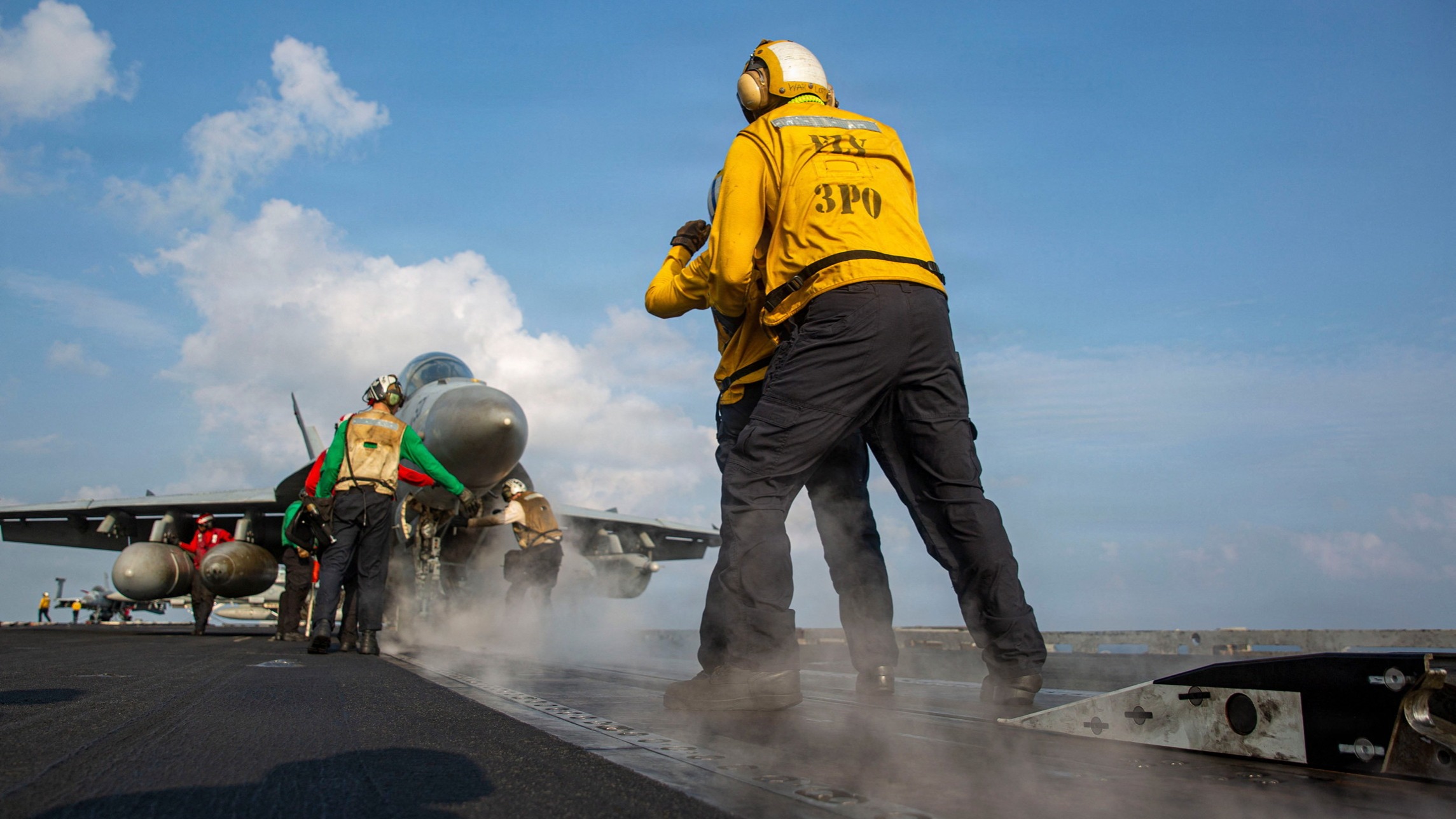 d1e00ek4ebabms.cloudfront.net image