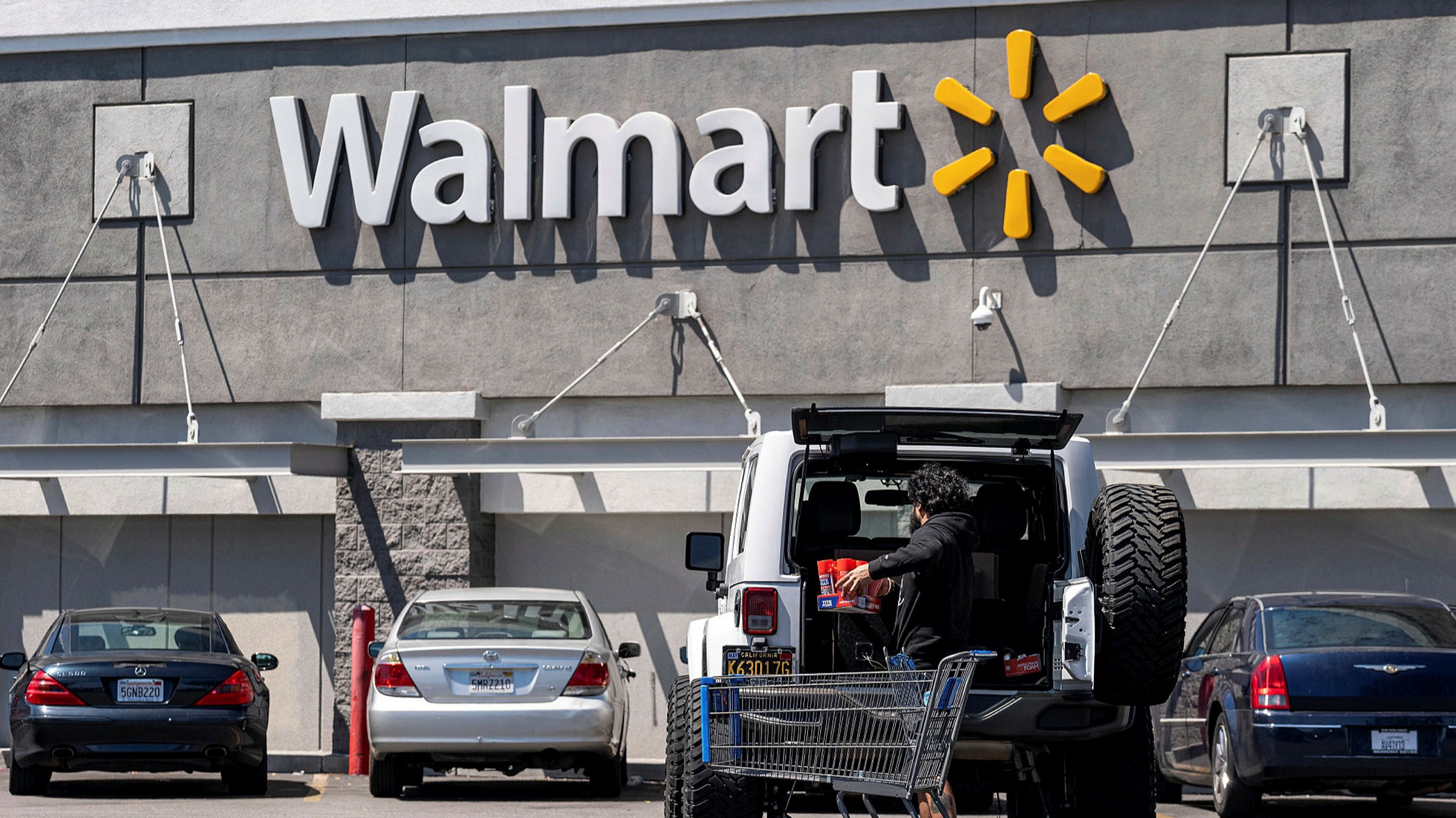 Does Walmart Give Bonuses In 2022? (You'll Be Surprised)