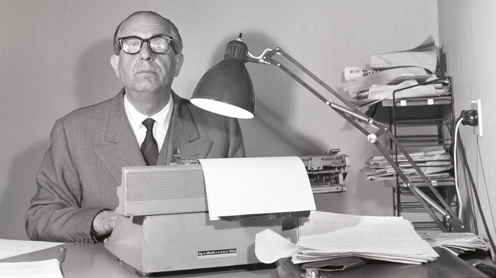 d1e00ek4ebabms.cloudfront.net image