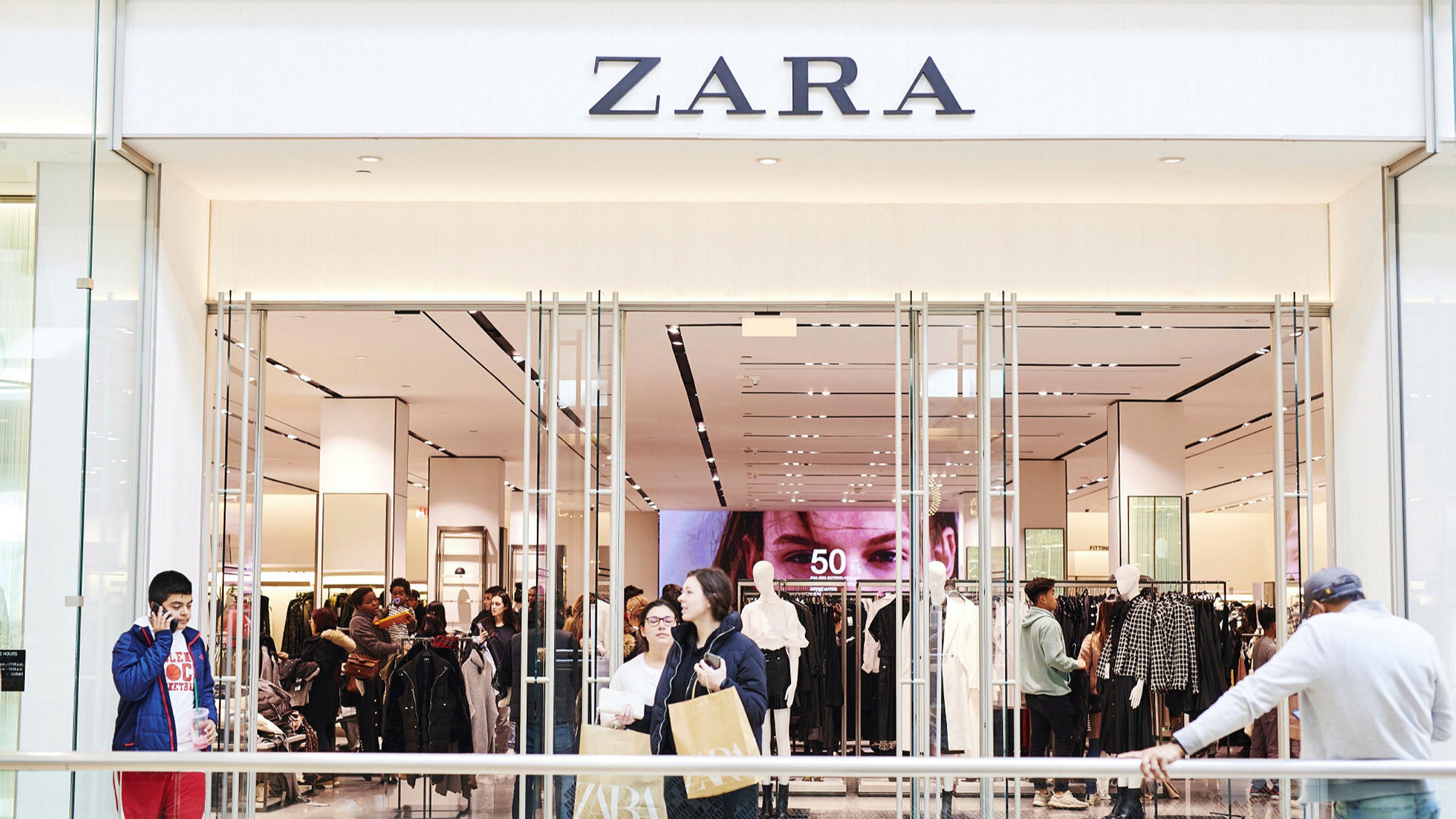 Zara-owner Inditex stages recovery in sales | Financial Times