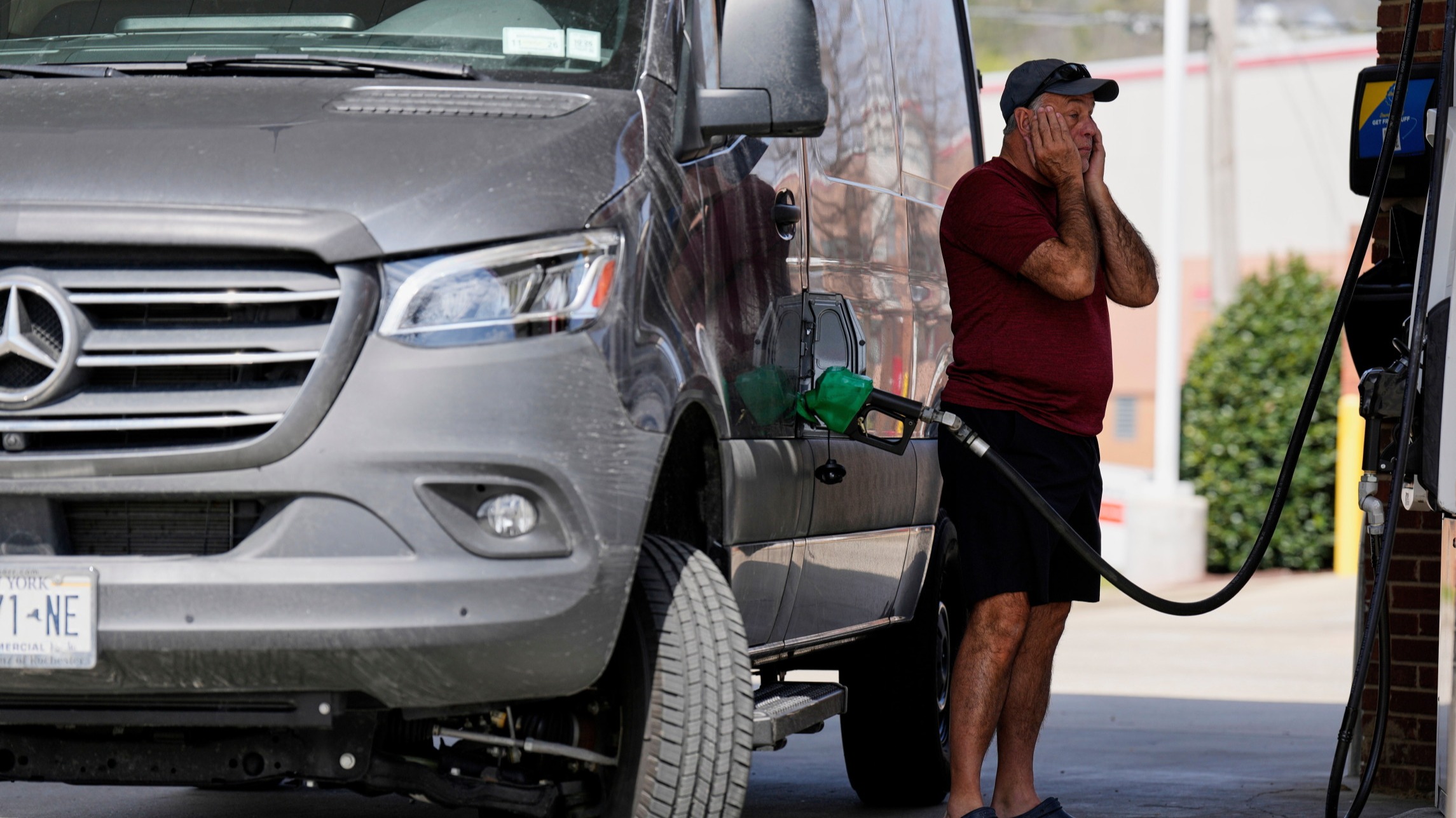 d1e00ek4ebabms.cloudfront.net image