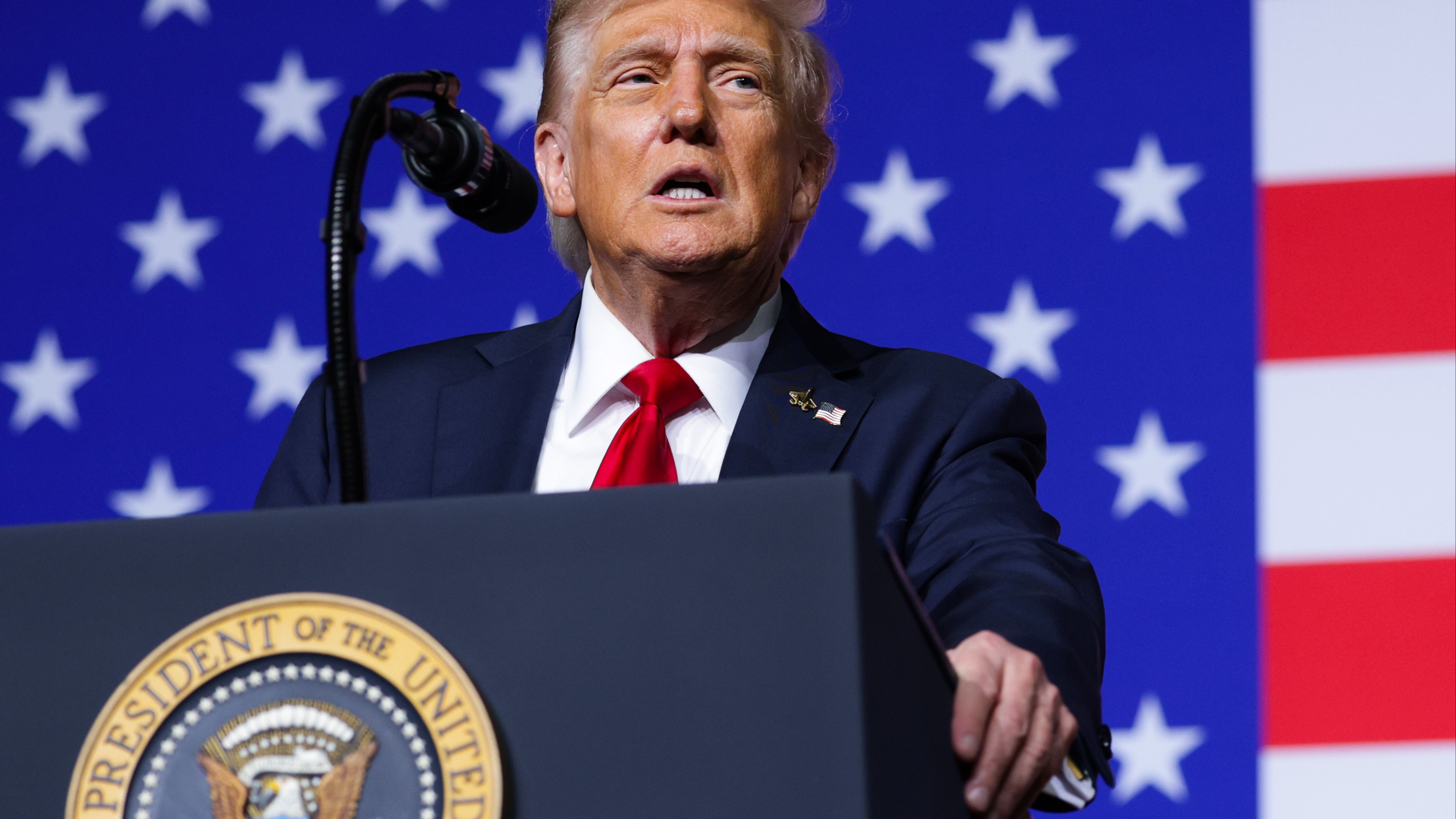 Donald Trump says US cities should be used as military 'training grounds'