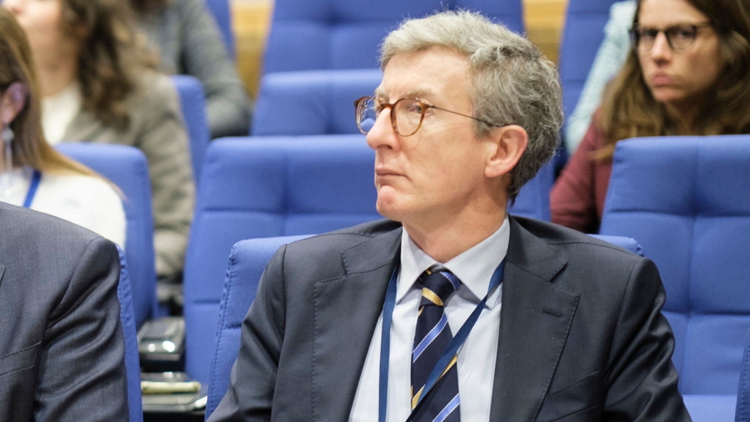 d1e00ek4ebabms.cloudfront.net image