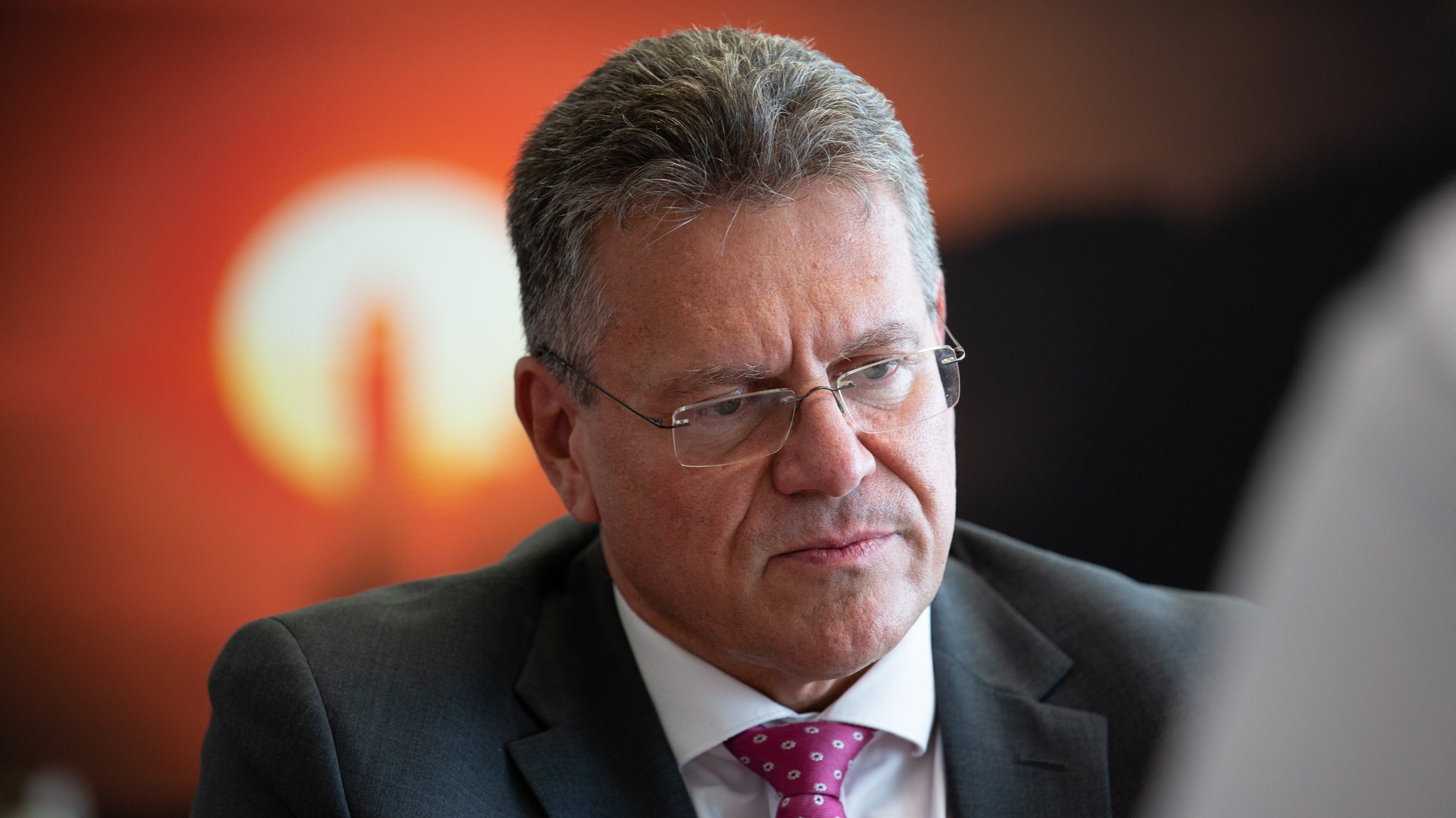 d1e00ek4ebabms.cloudfront.net image