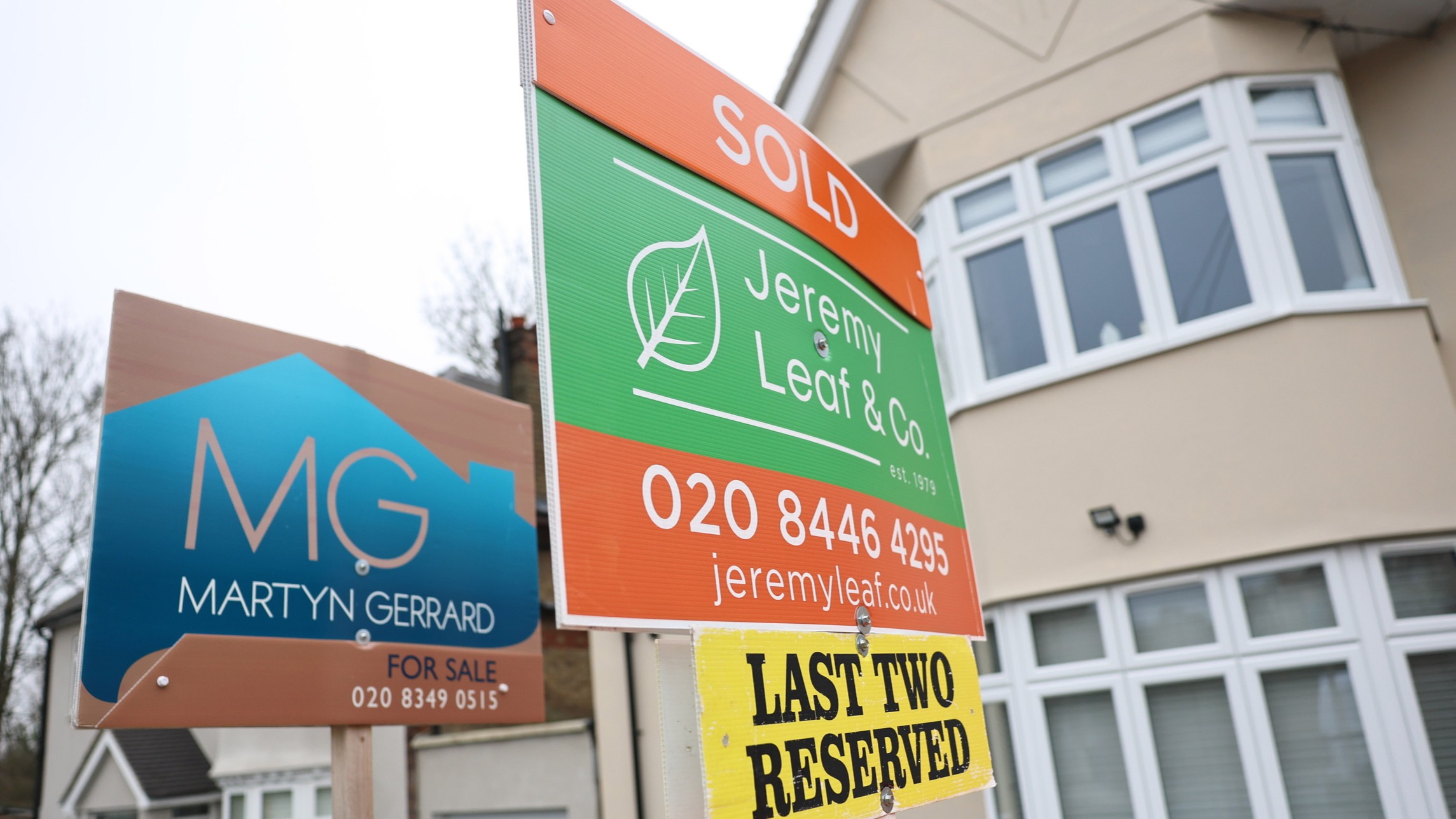 d1e00ek4ebabms.cloudfront.net image