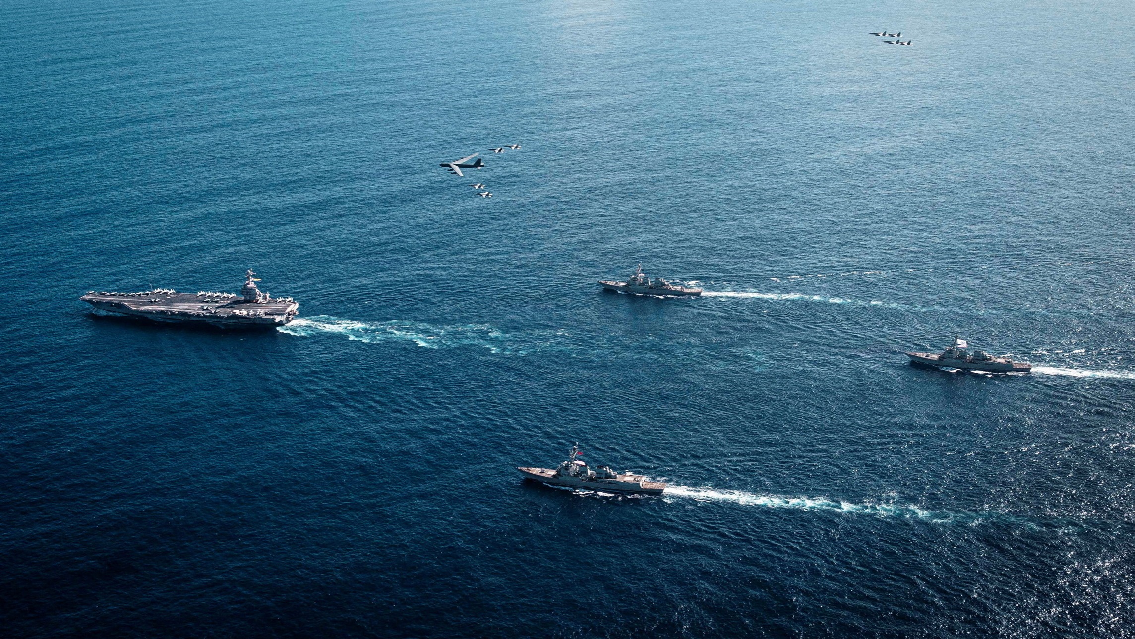 d1e00ek4ebabms.cloudfront.net image