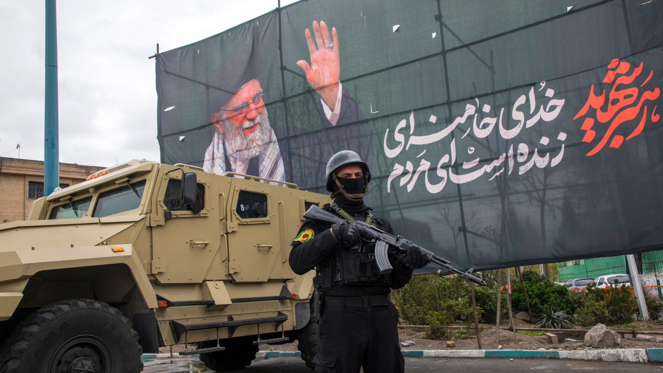 d1e00ek4ebabms.cloudfront.net image