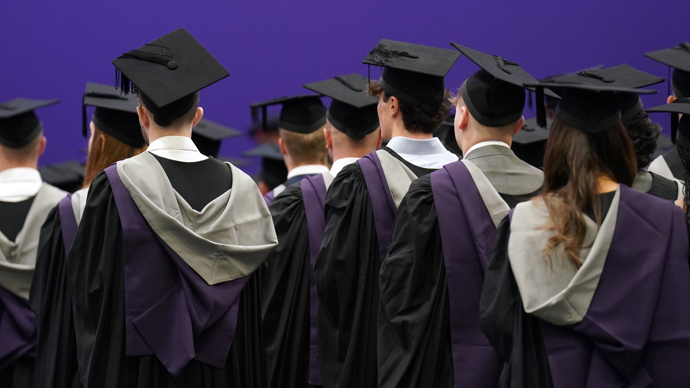 d1e00ek4ebabms.cloudfront.net image