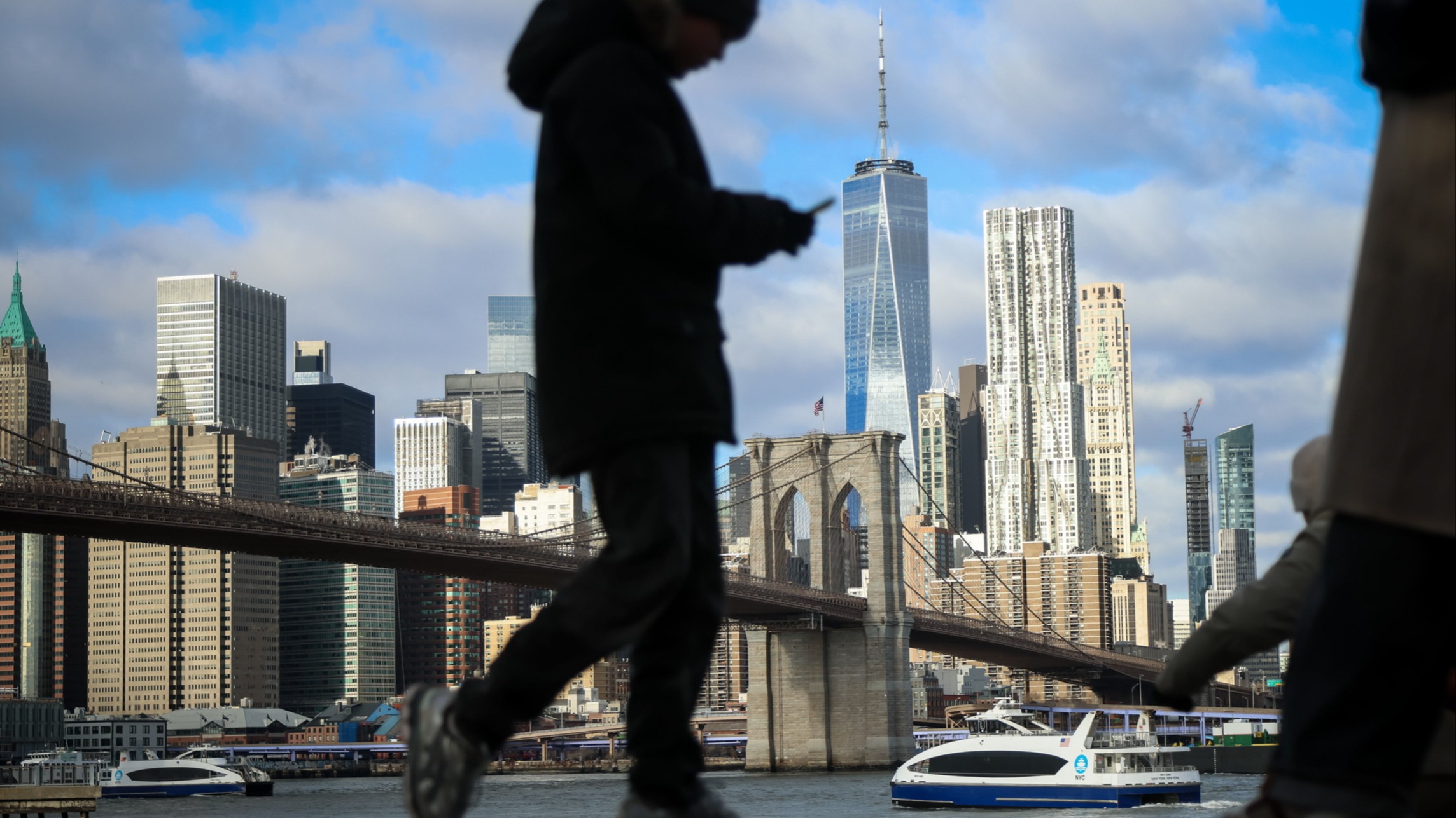 d1e00ek4ebabms.cloudfront.net image