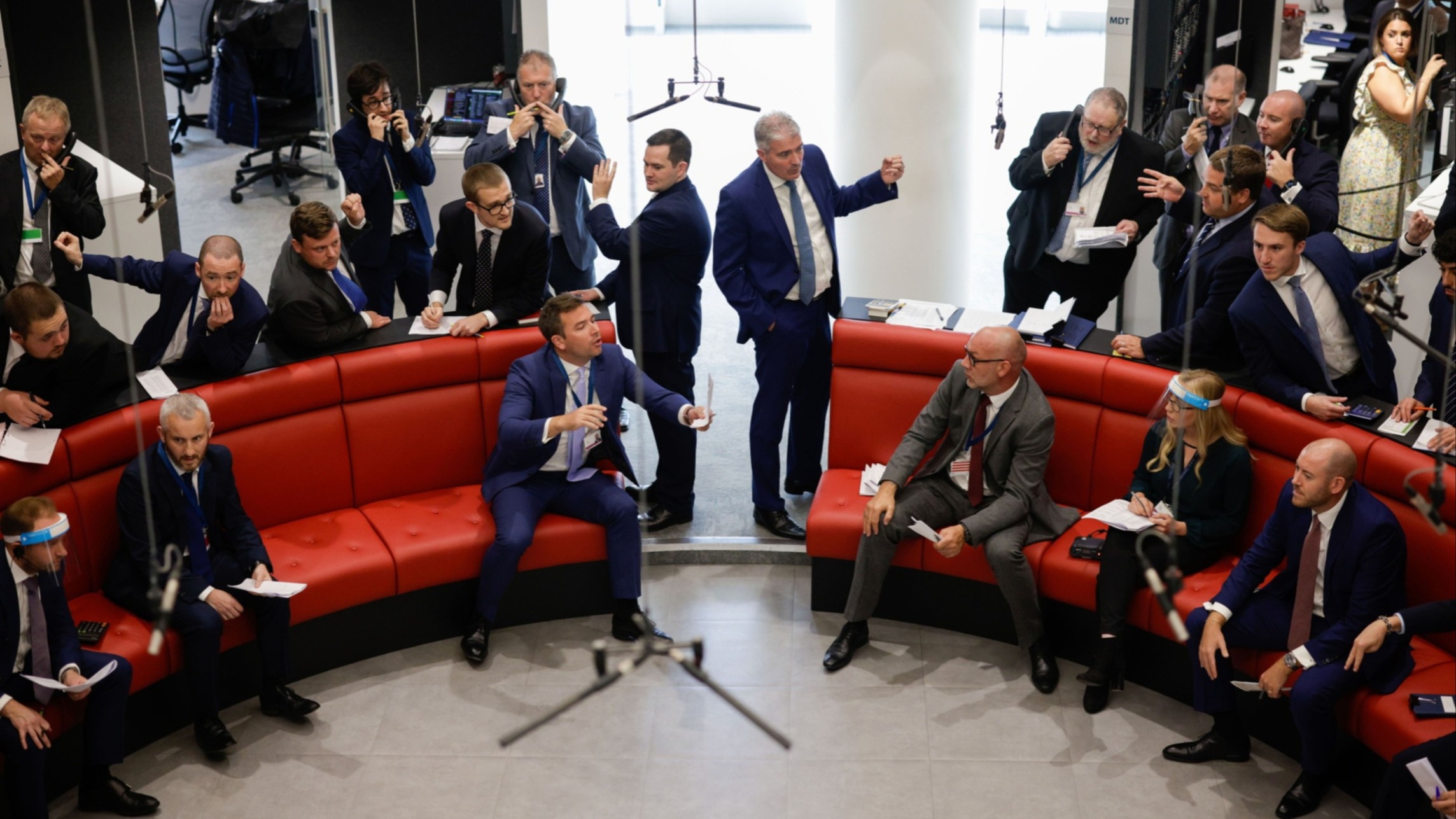 d1e00ek4ebabms.cloudfront.net image