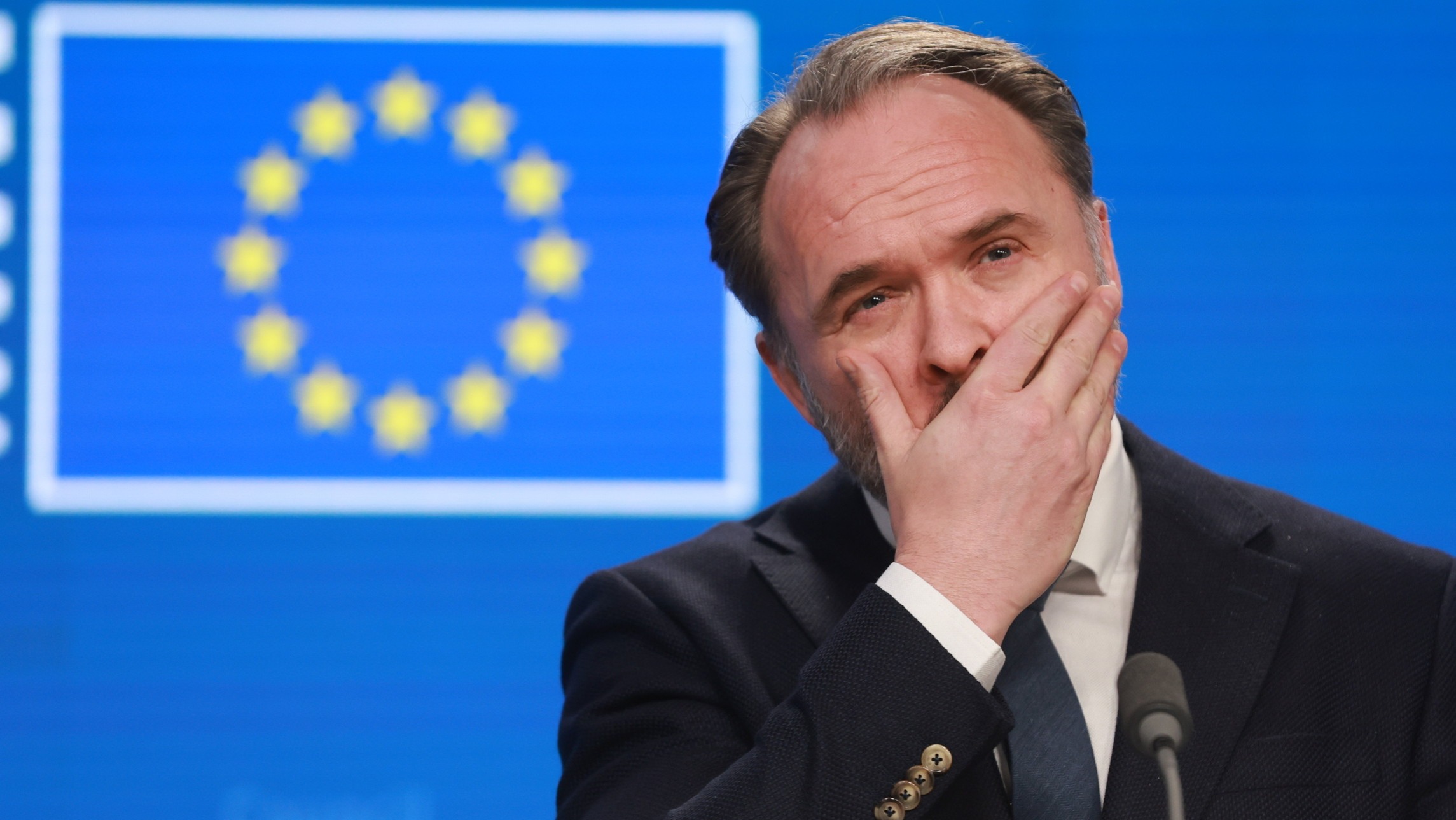 d1e00ek4ebabms.cloudfront.net image