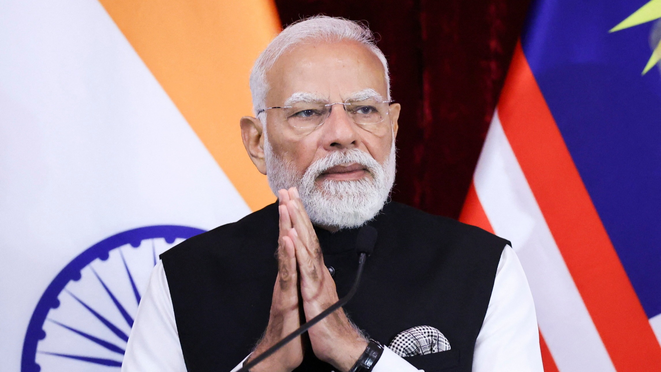 d1e00ek4ebabms.cloudfront.net image