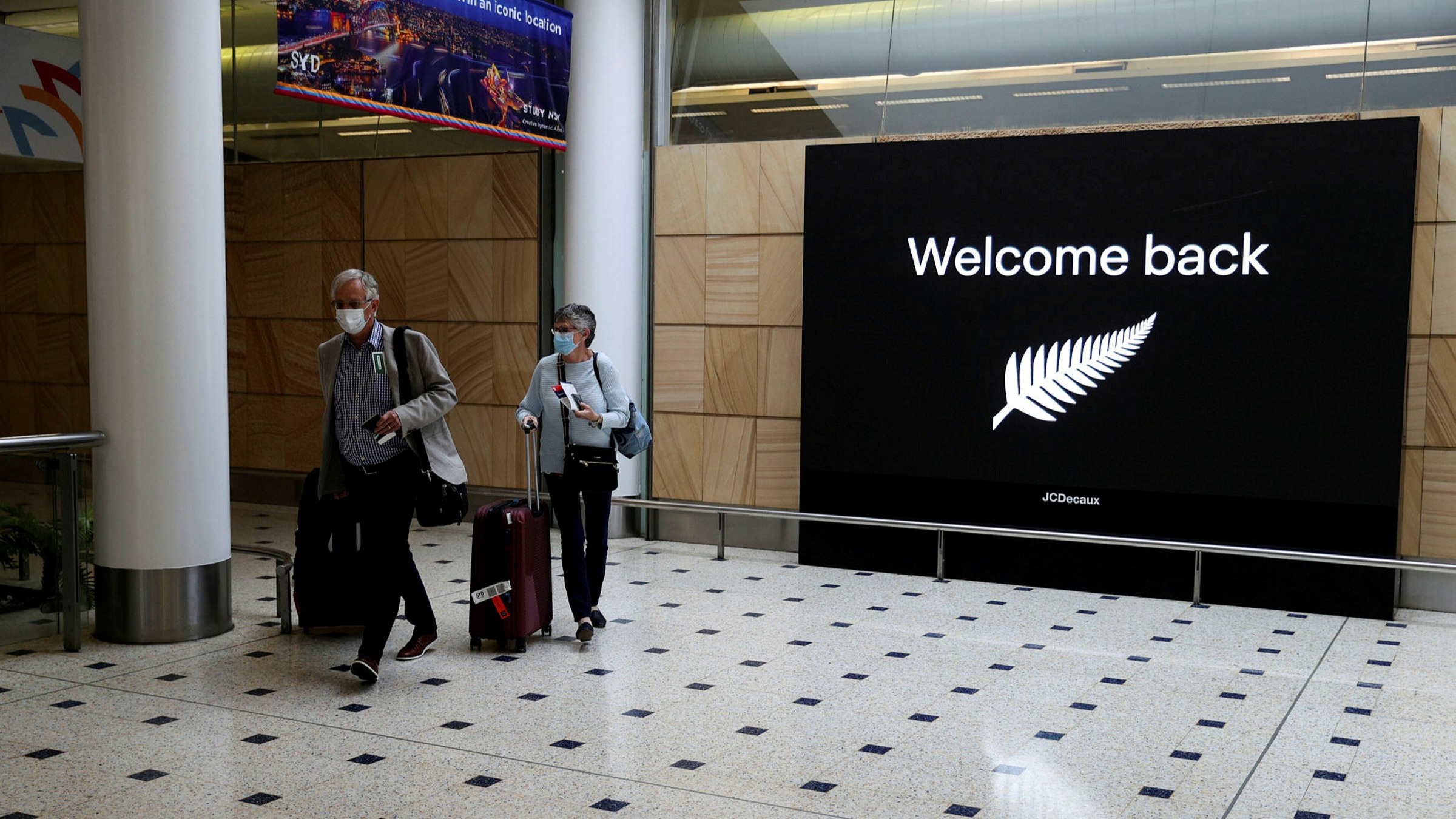 New Zealand suffers record fall in migration as Covid border closure bites  | Financial Times