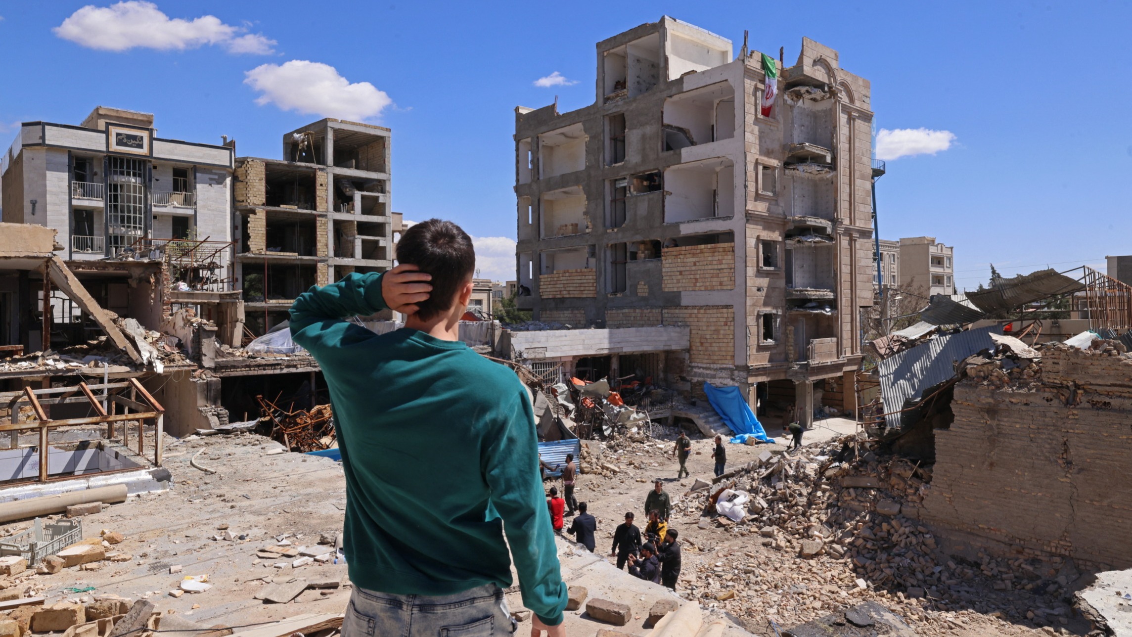 d1e00ek4ebabms.cloudfront.net image