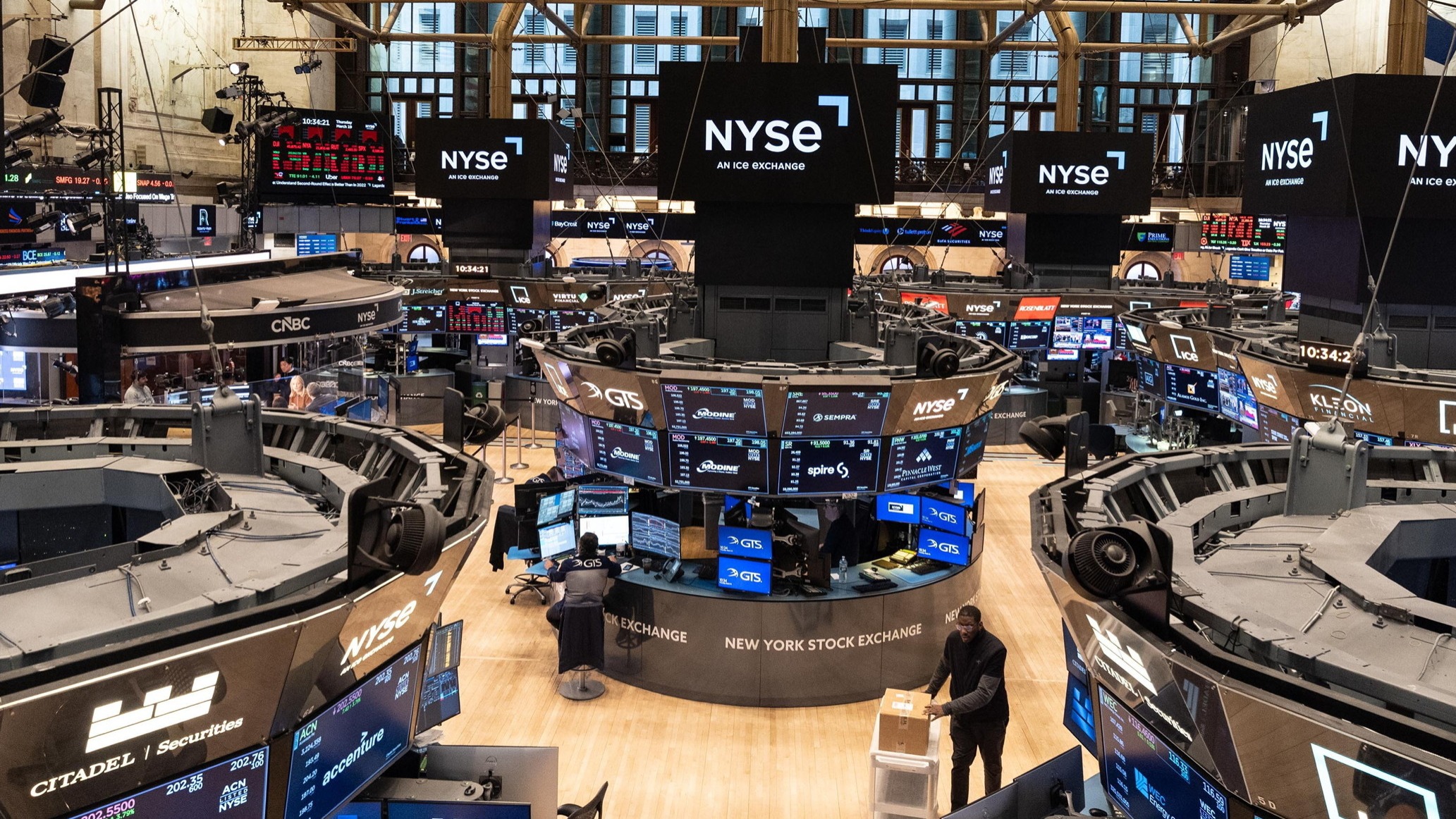 d1e00ek4ebabms.cloudfront.net image